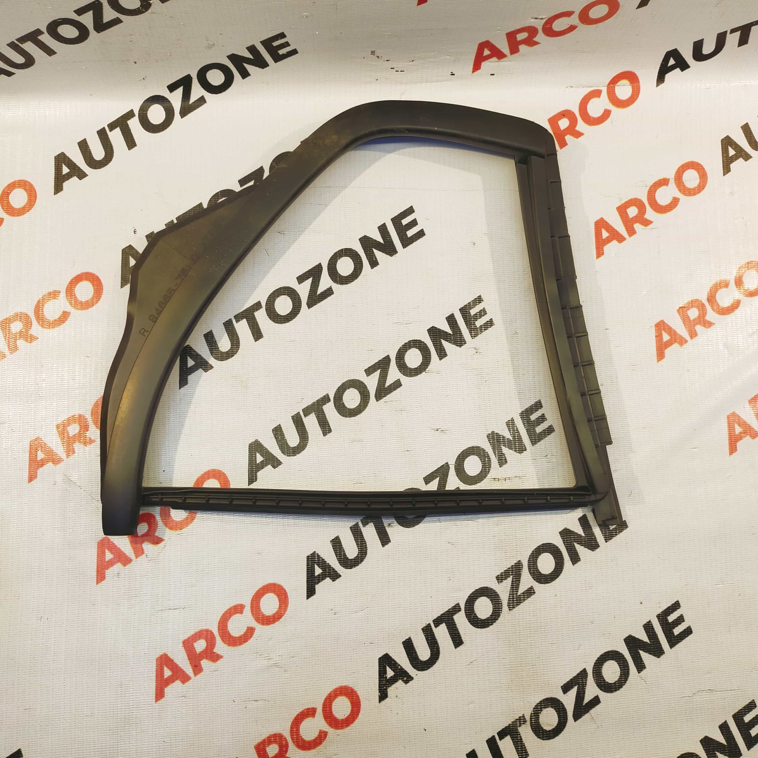 QUARTER GLASS RUBBER