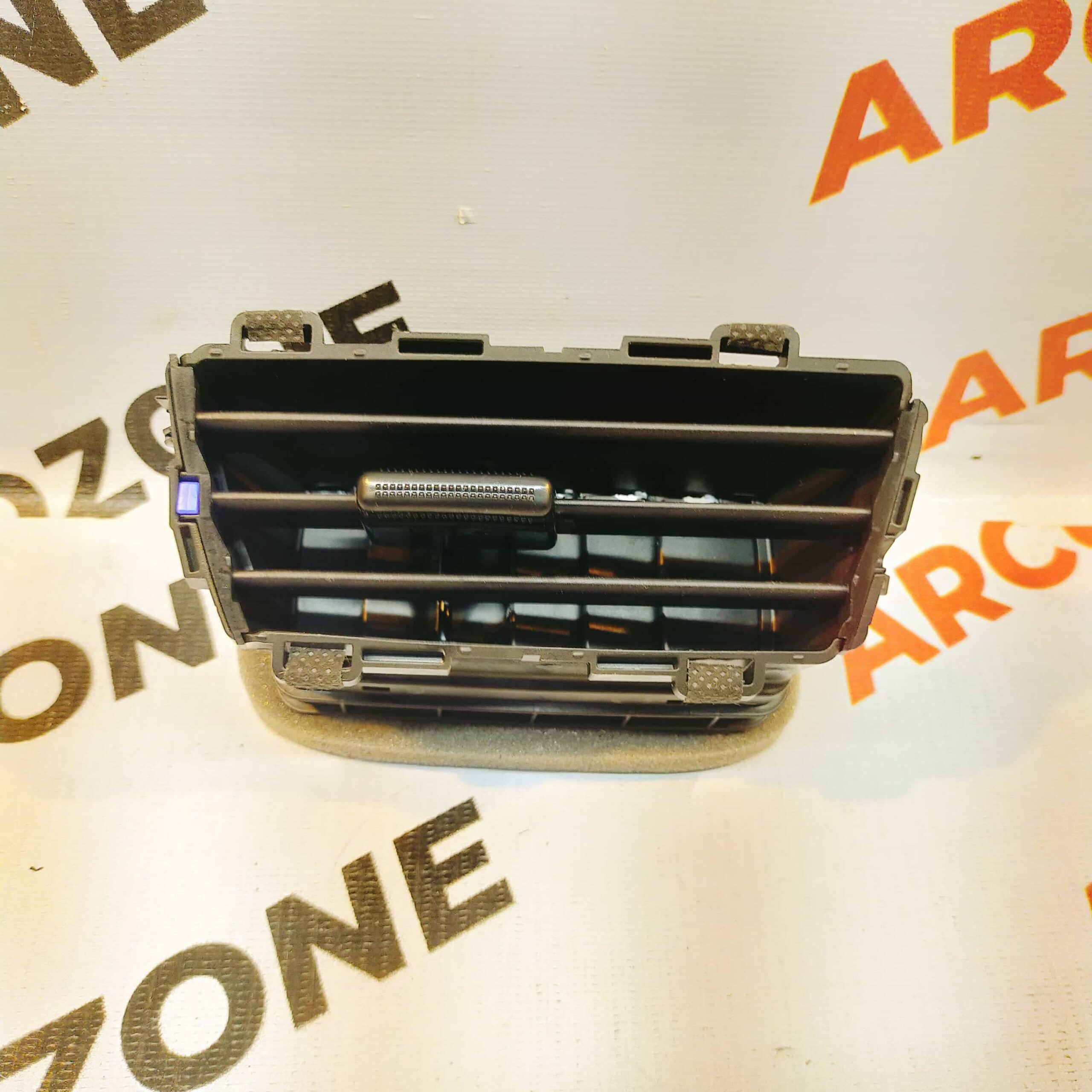 AC VENT CENTER RIGHT ELITE T1 T2 ACTIVE HYU 97420C79004X