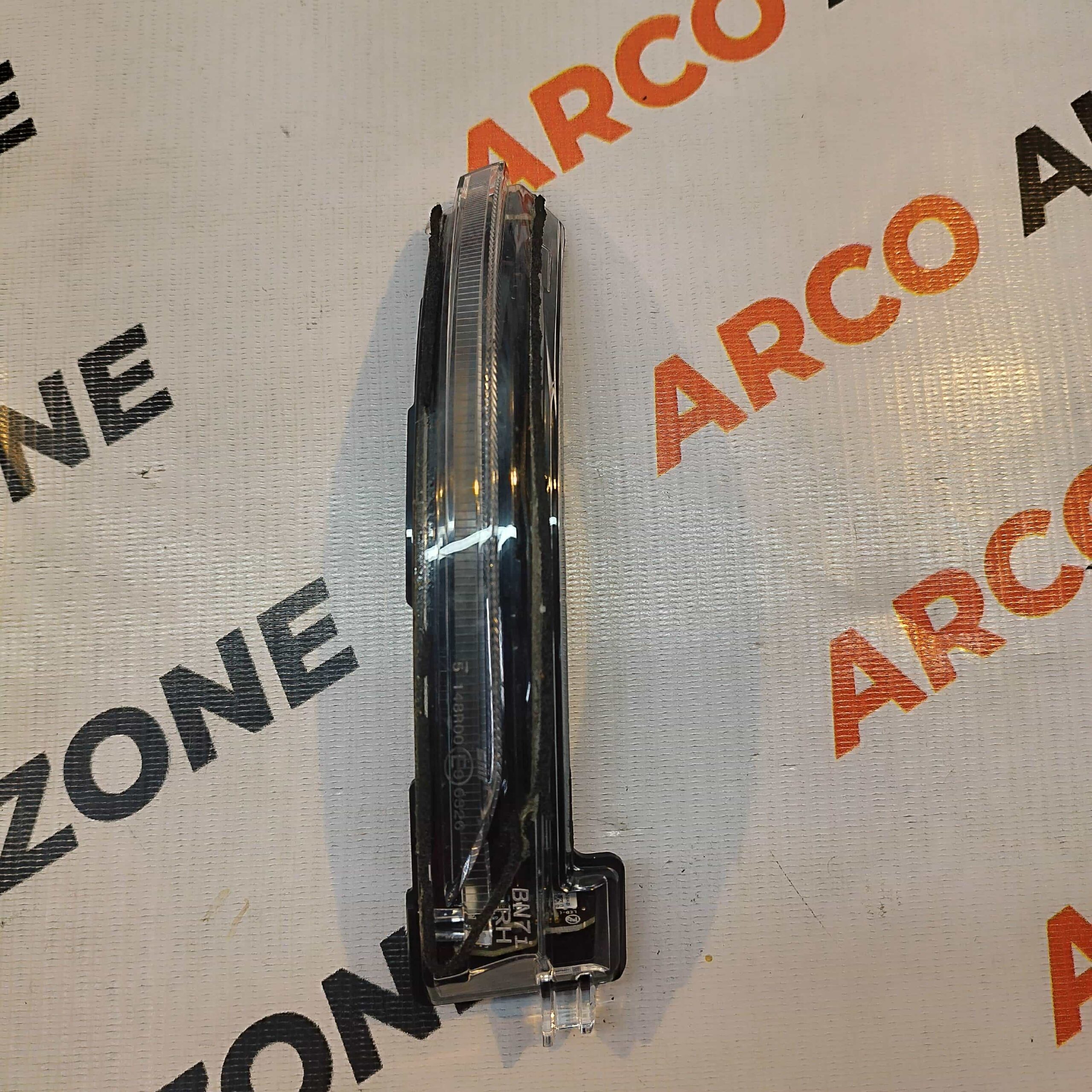 SIDE MIRROR INDICATOR VERNA 23 RIGHT HYU