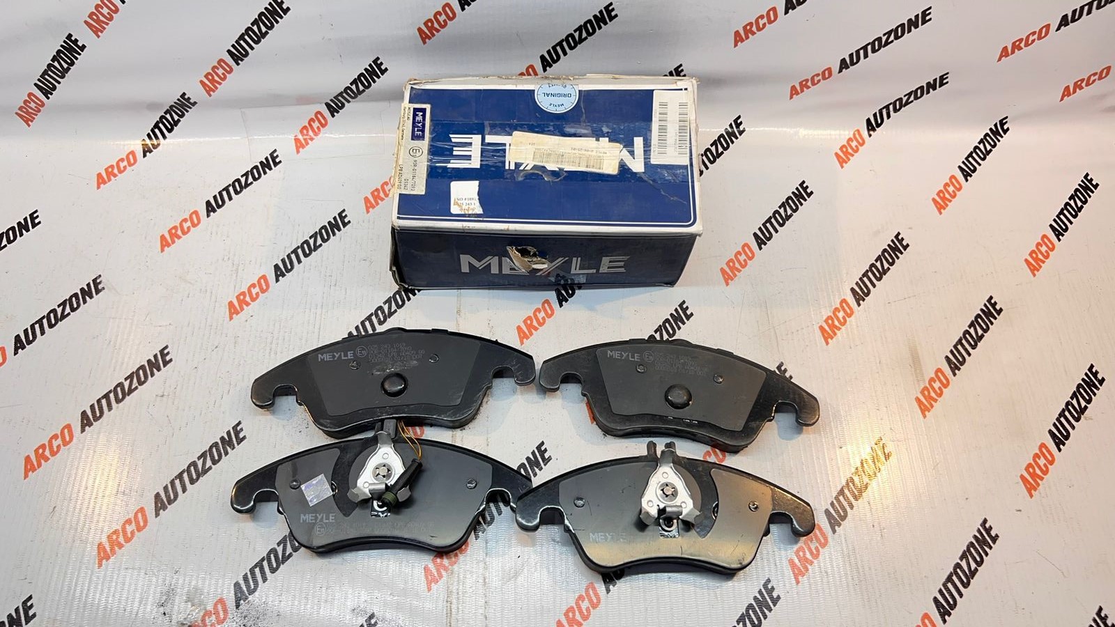 FRONT BRAKE PAD MERCEDESS WITH SNSR W204 W211 W212 C207 0252431019
