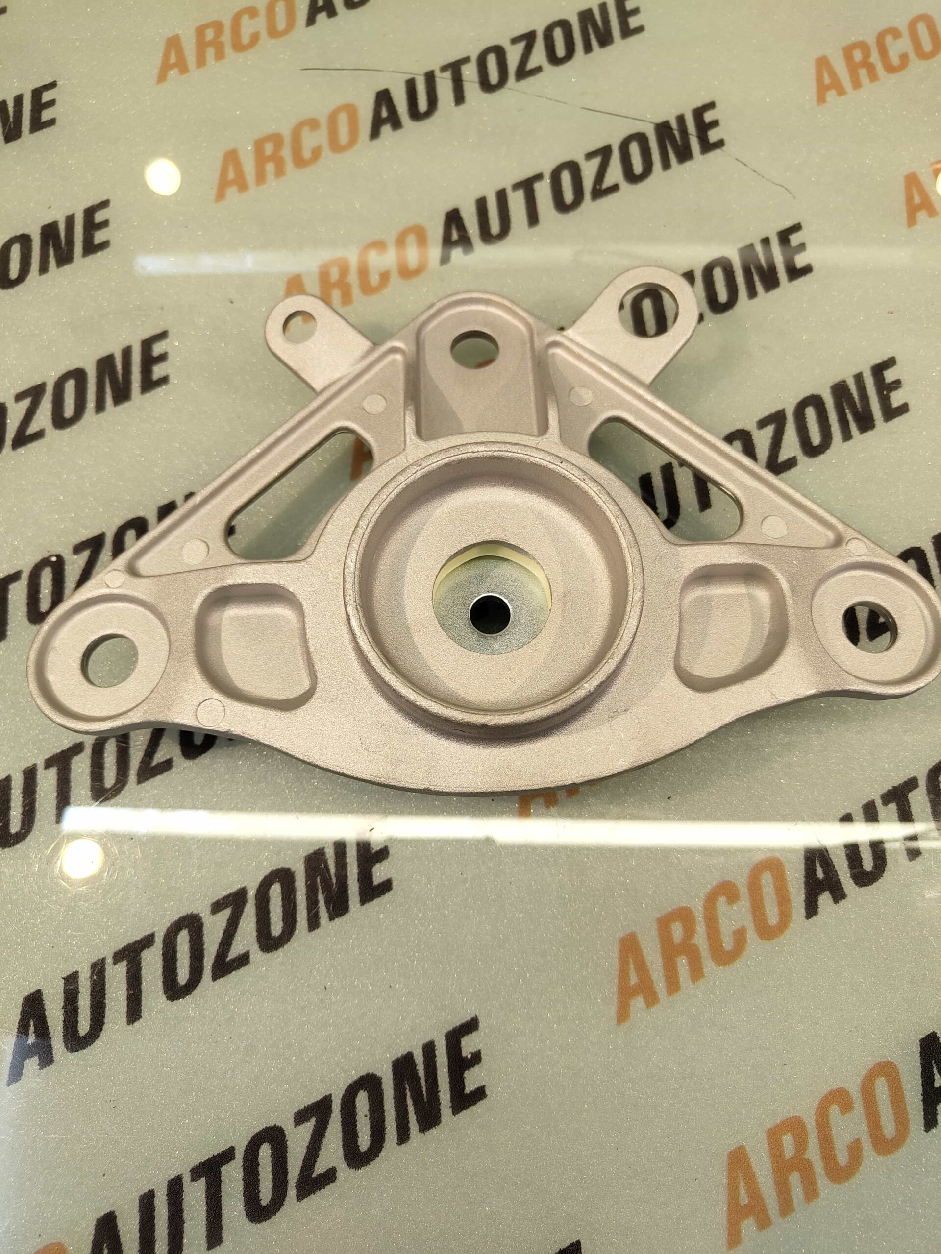 REAR SHOCKER MOUNT COMPASS RIGHT IMP 51936582