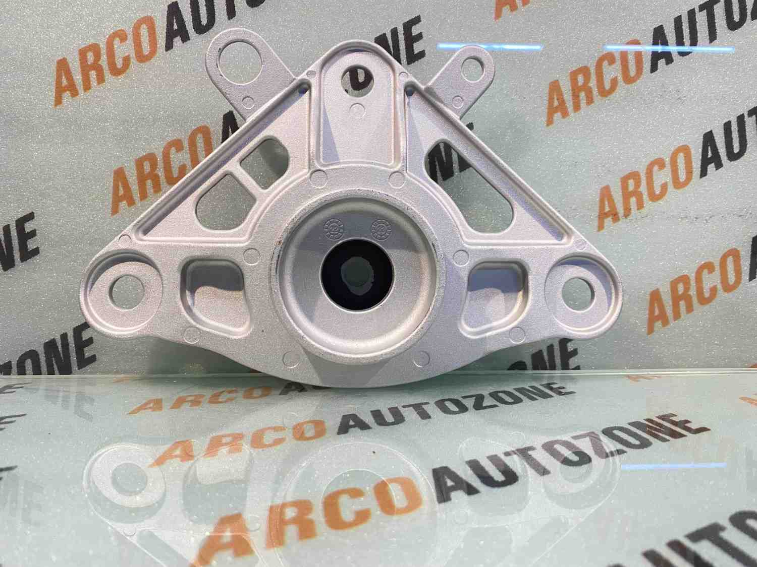 REAR SHOCKER MOUNT COMPASS LEFT IMP 51936583