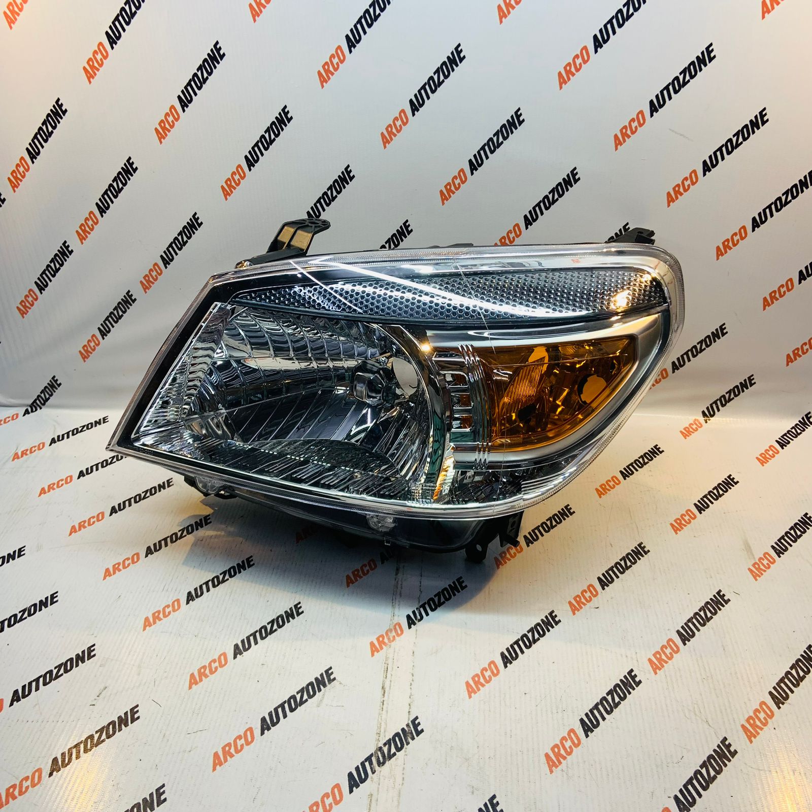 LIGHTING HEAD LIGHT ENDEAVOUR T3 RIGHT