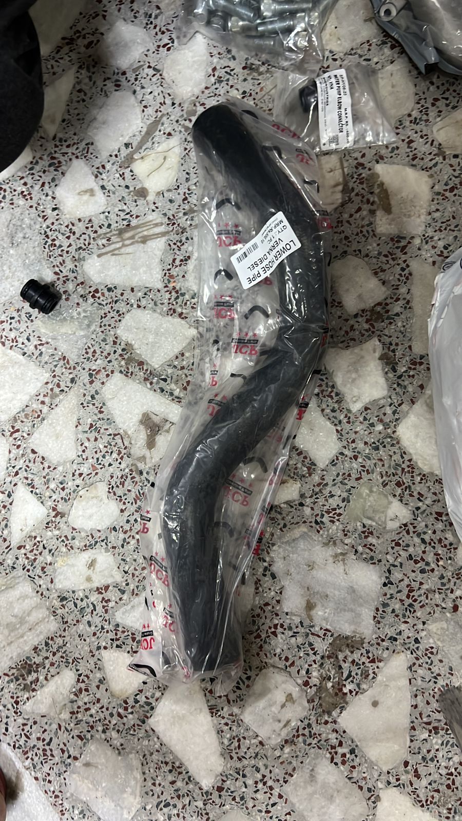 RADIATOR HOSE LOWER VERNA OLD DIESEL JMD38WLOWER