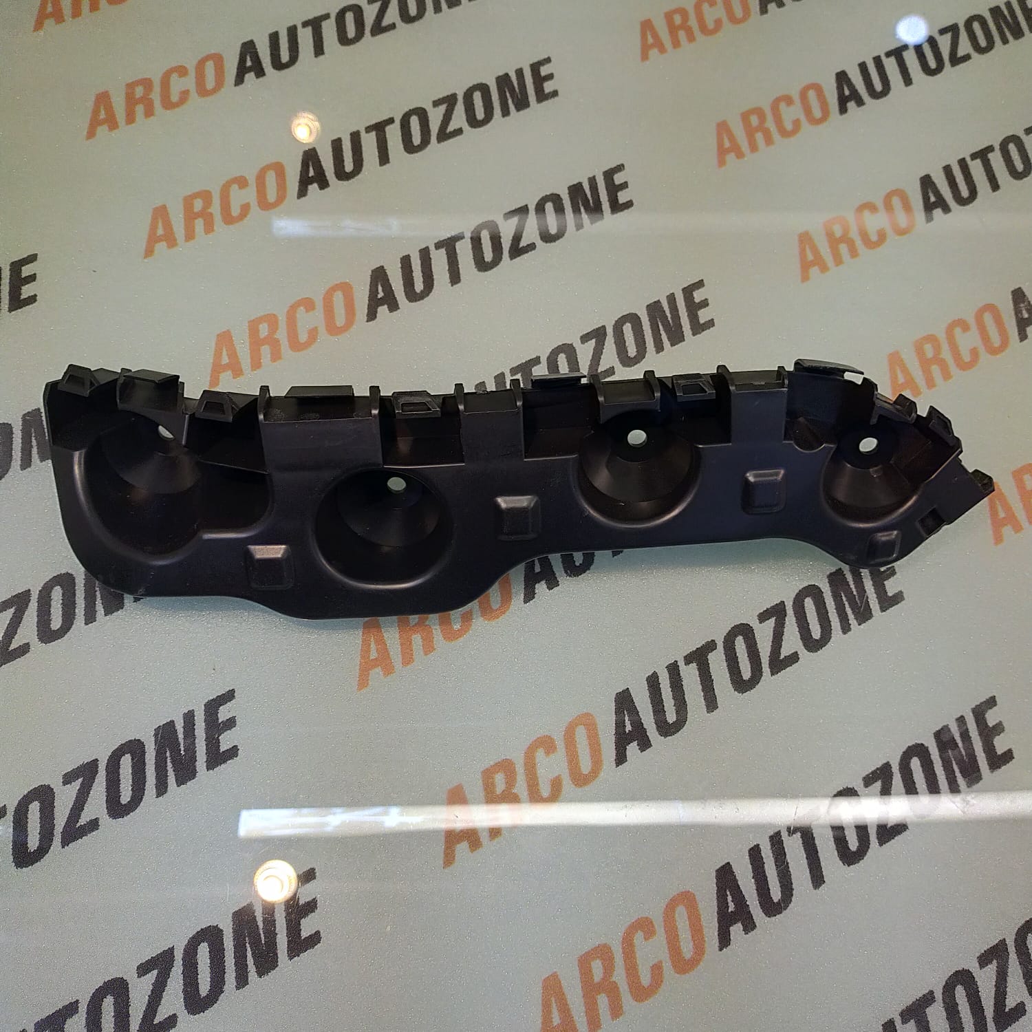 FRONT BUMPER BRACKET TERRANO LEFT 622230113R