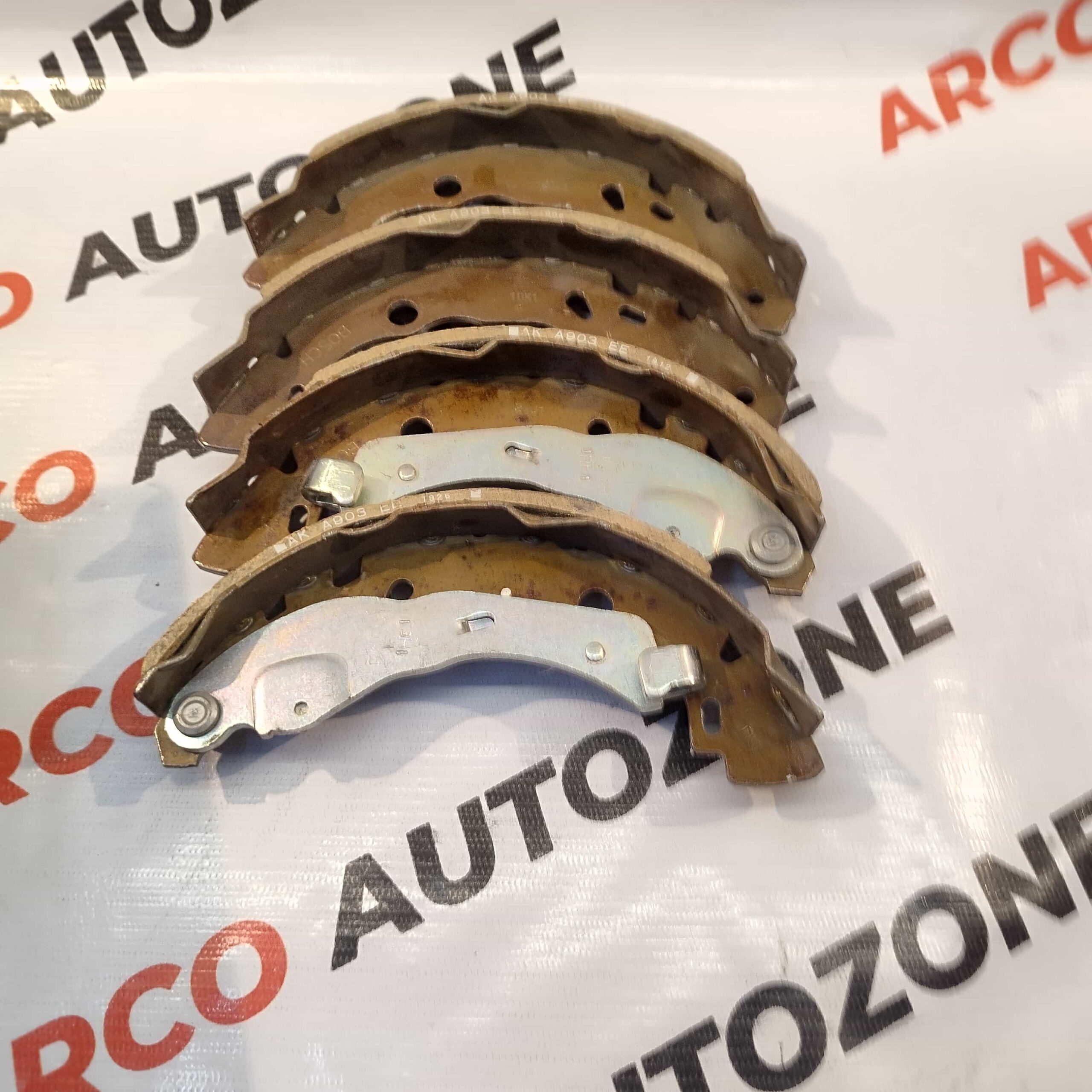 BRAKE SHOE SET MICRA D40601HB4A