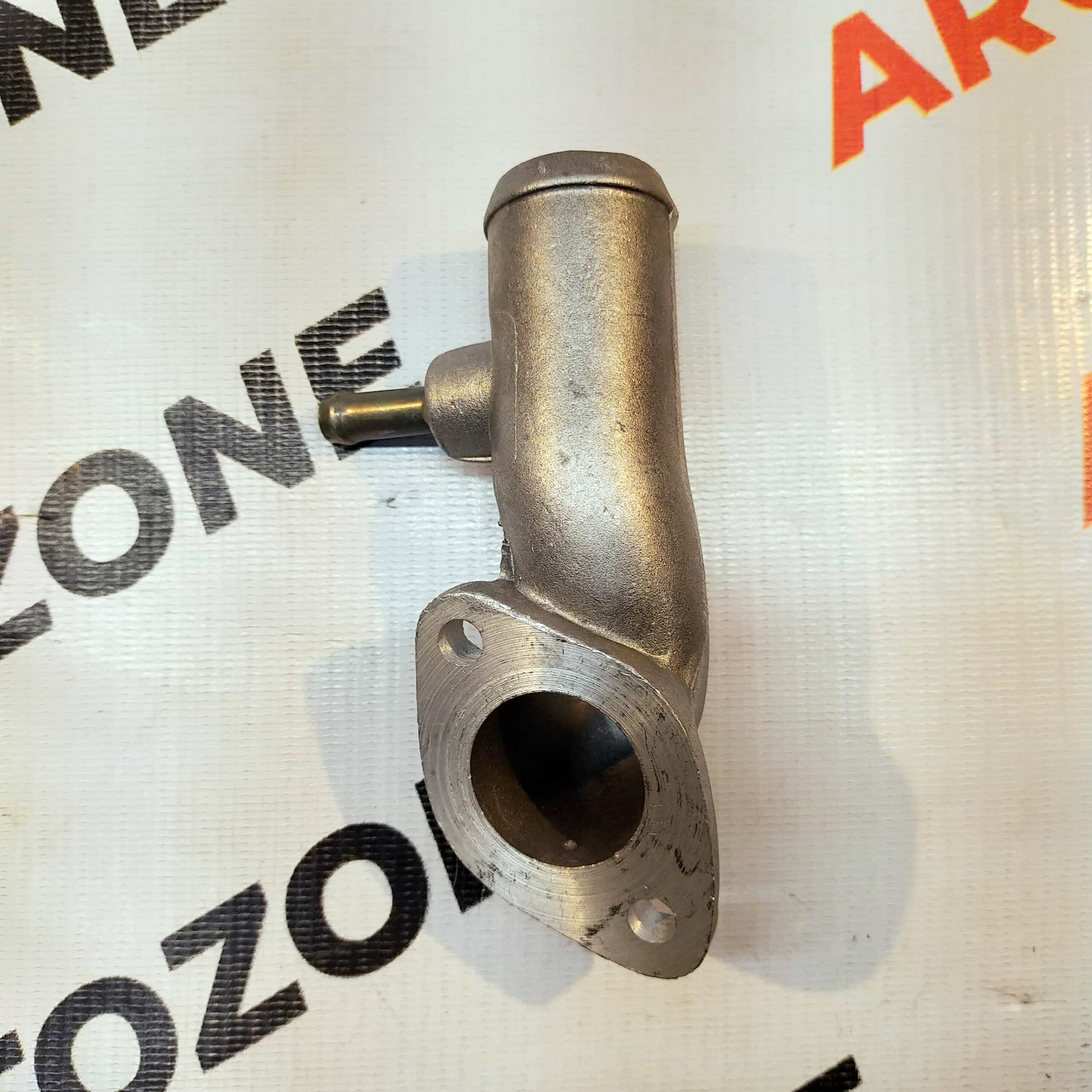 WATER ELBOW WITH HEATER PIPE INLET VAN OMNI T2 1998 TO 2010
