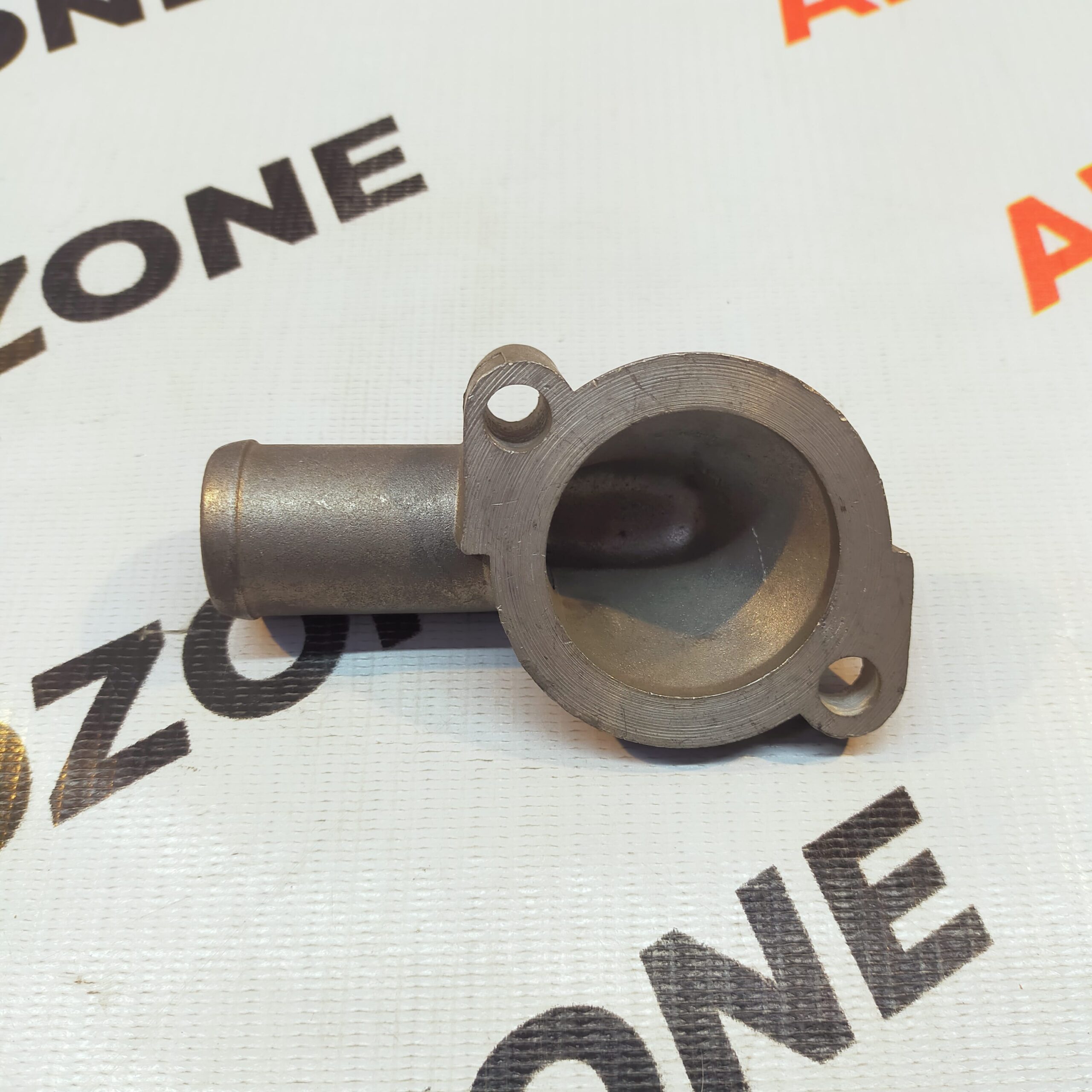 WATER ELBOW OUTLET CAR T2 MPFI