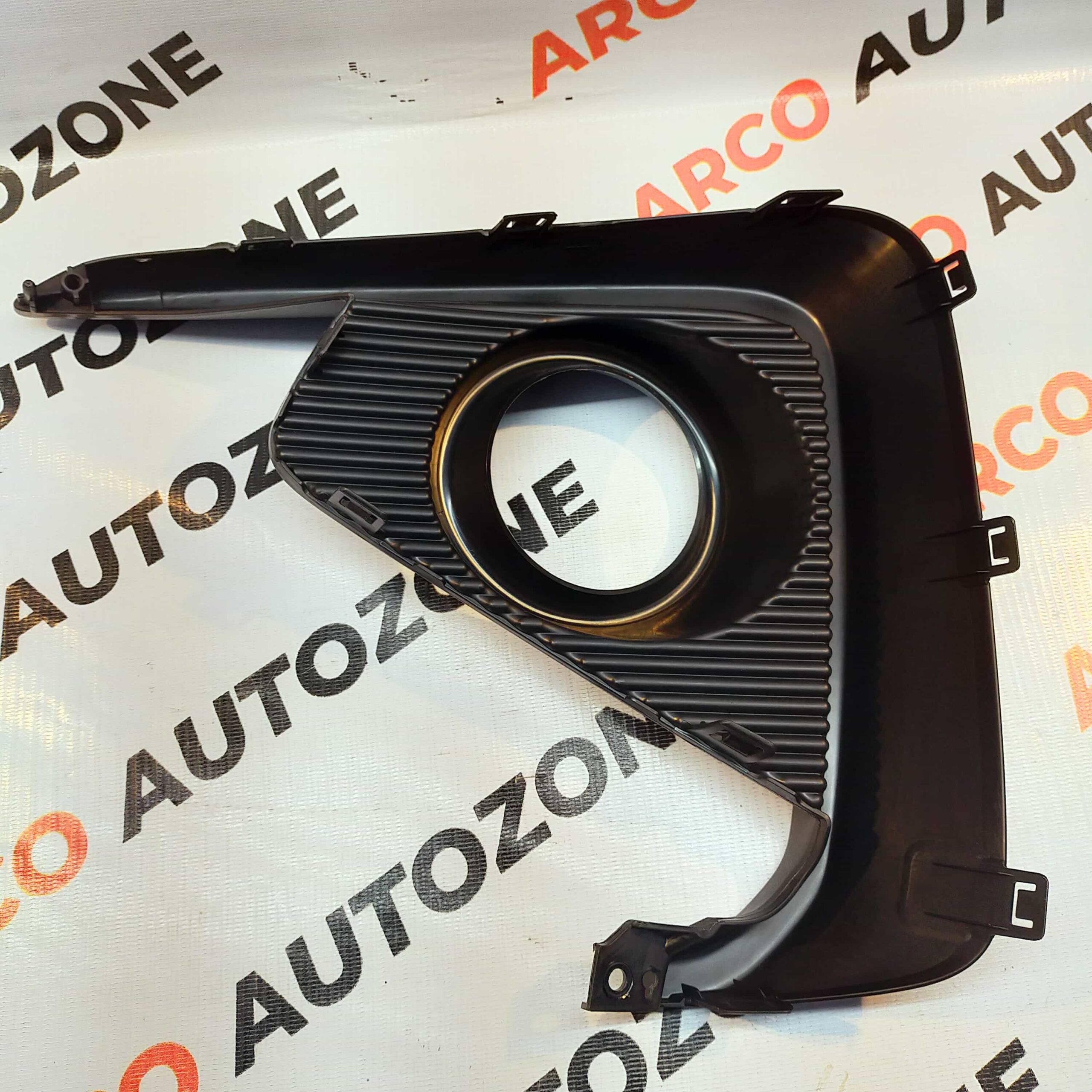 FOG LAMP COVER ERTIGA 18 RIGHT BLACK WITH HOLE ACC MSDER3FLCR