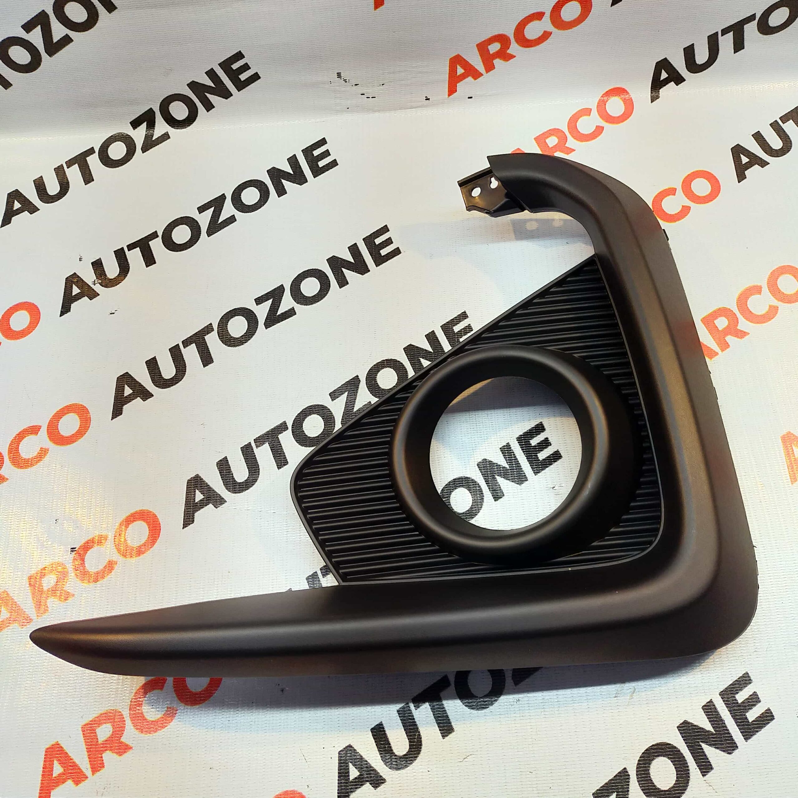 FOG LAMP COVER ERTIGA 18 RIGHT BLACK WITH HOLE ACC MSDER3FLCR