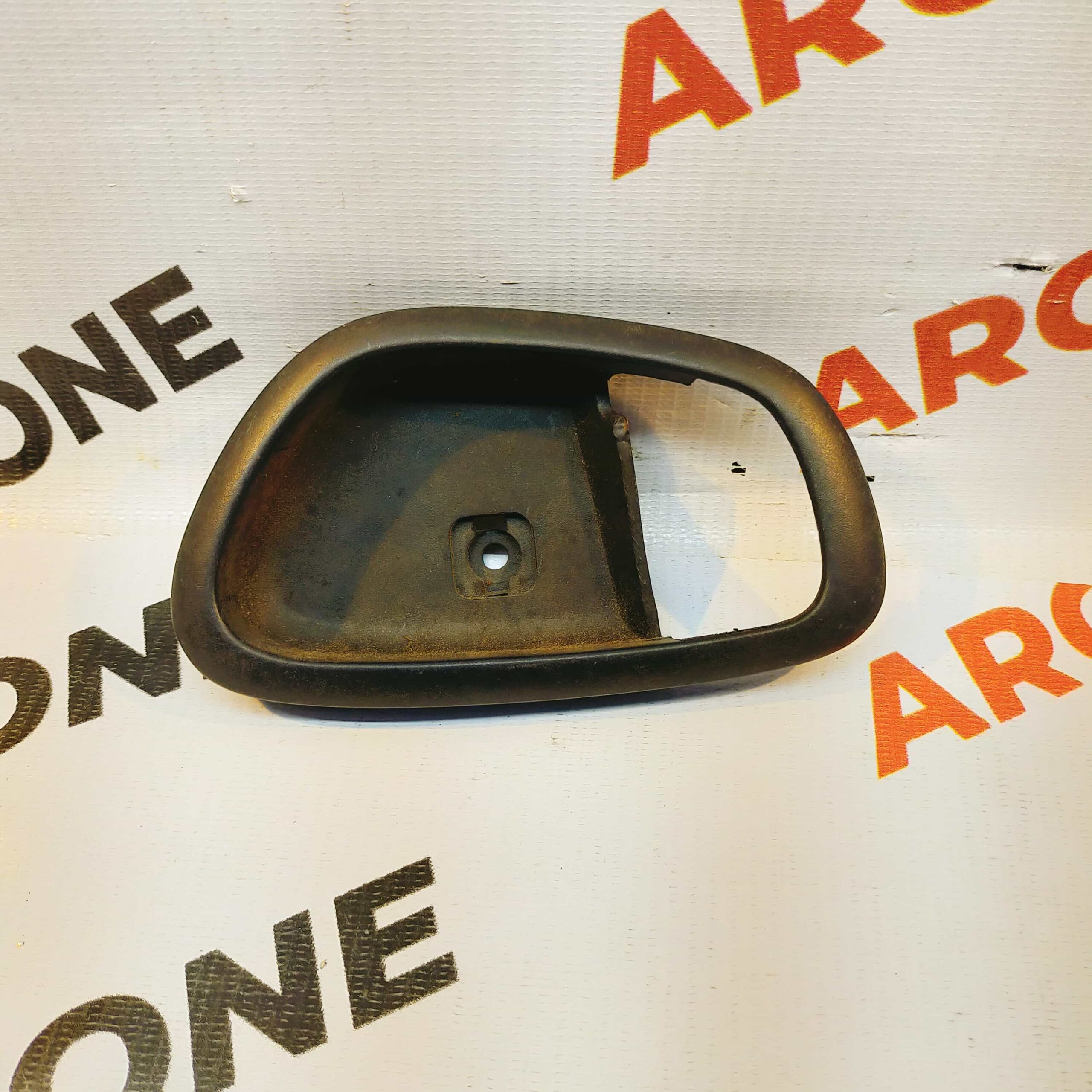 RC LEVER PLATE I10 LEFT 826110X0004X