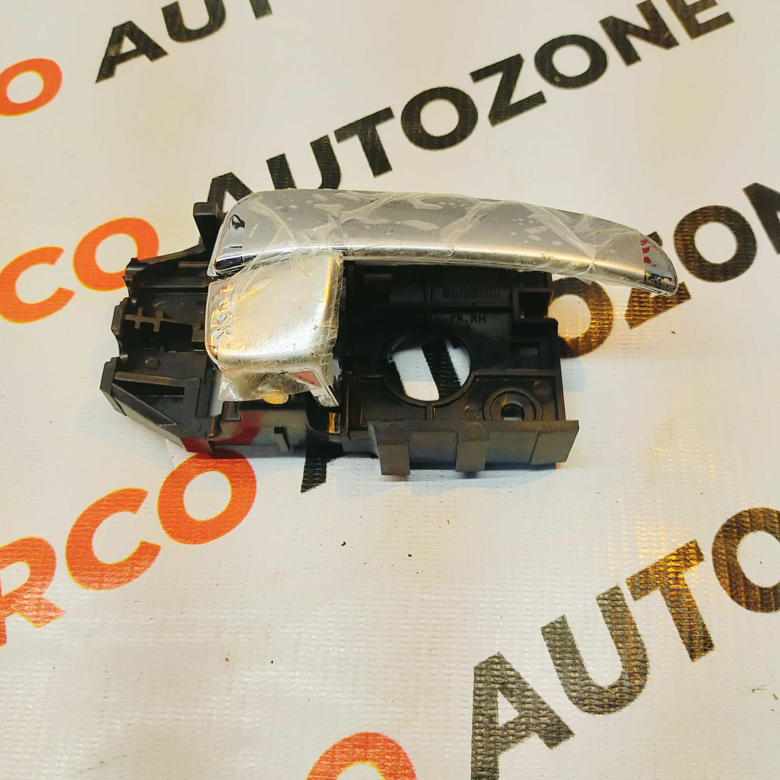 RC LEVER INNER HANDLE ELANTRA T1 FRONT RIGHT 2004 TO 07 HYU 826202D010