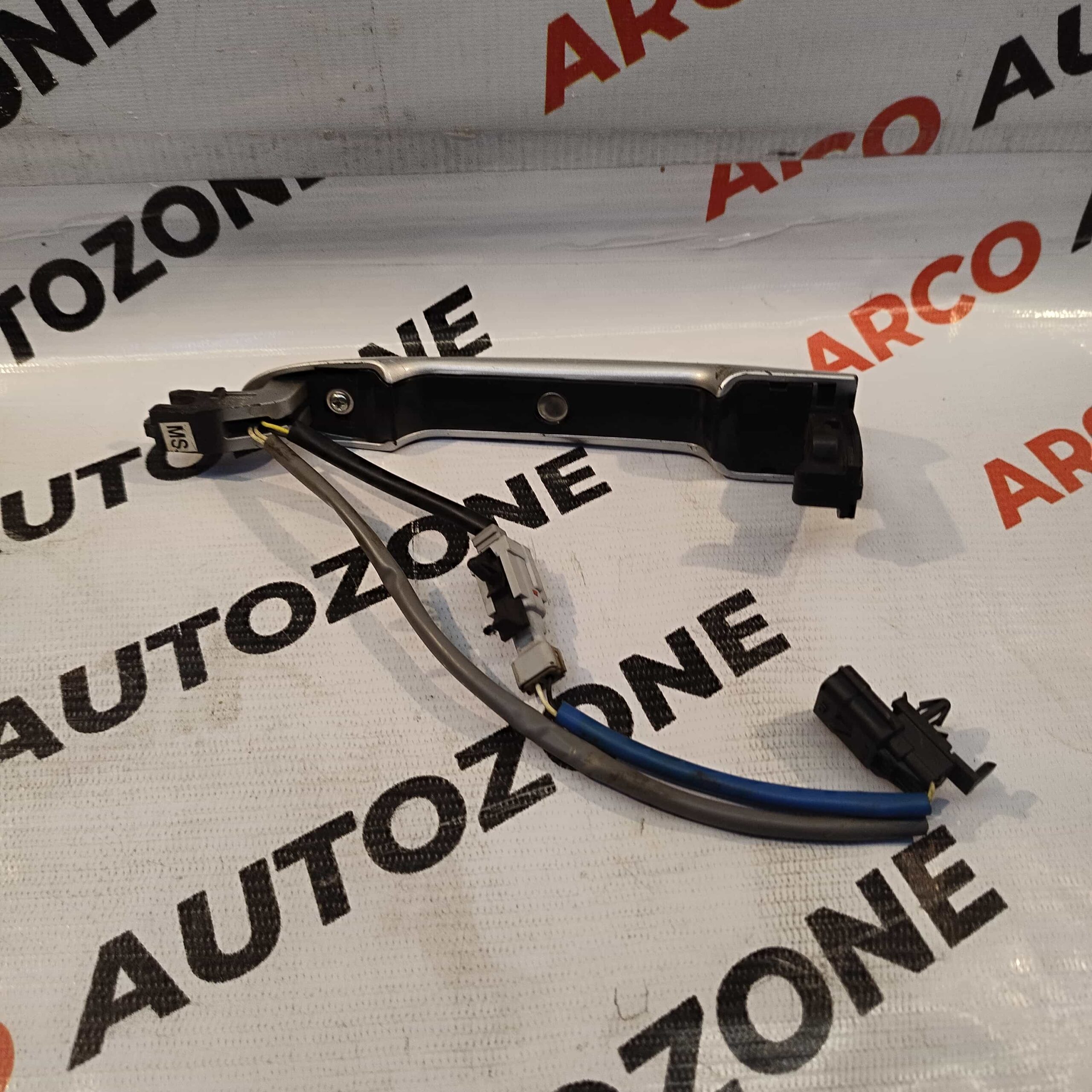 OUTER HANDLE KOLEOS WITH SNSR FRONT RIGHT REAR RIGHT