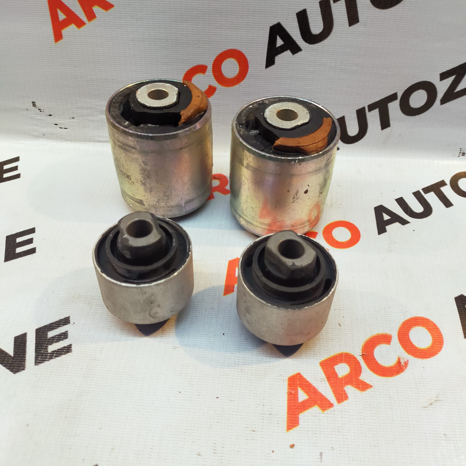 FRONT BUSH KIT SET OF 4 SUPERB OLD MAPCO 33840 33932