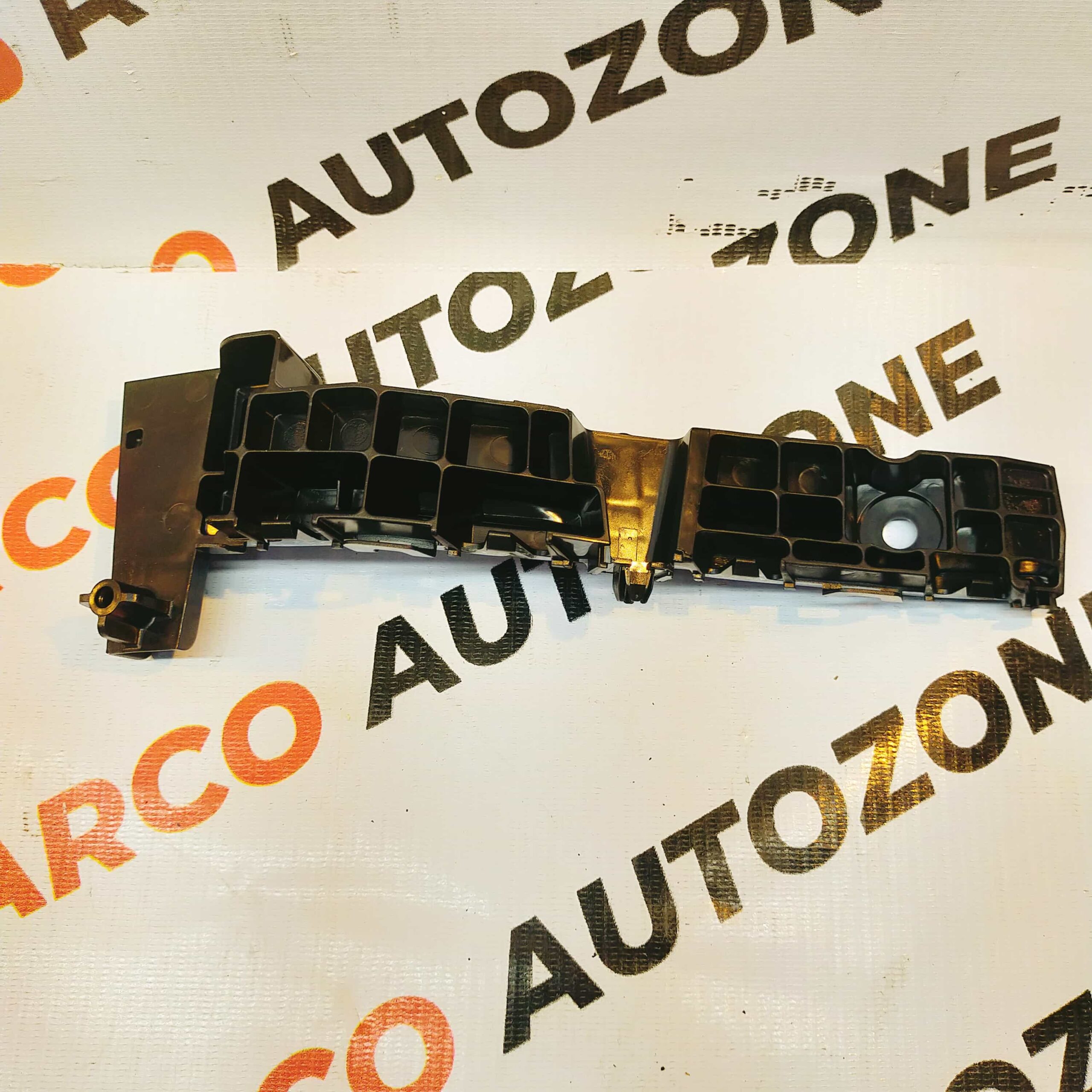 FRONT BUMPER BRACKET LEFT BREZZA 16 MGP 71732M82P01