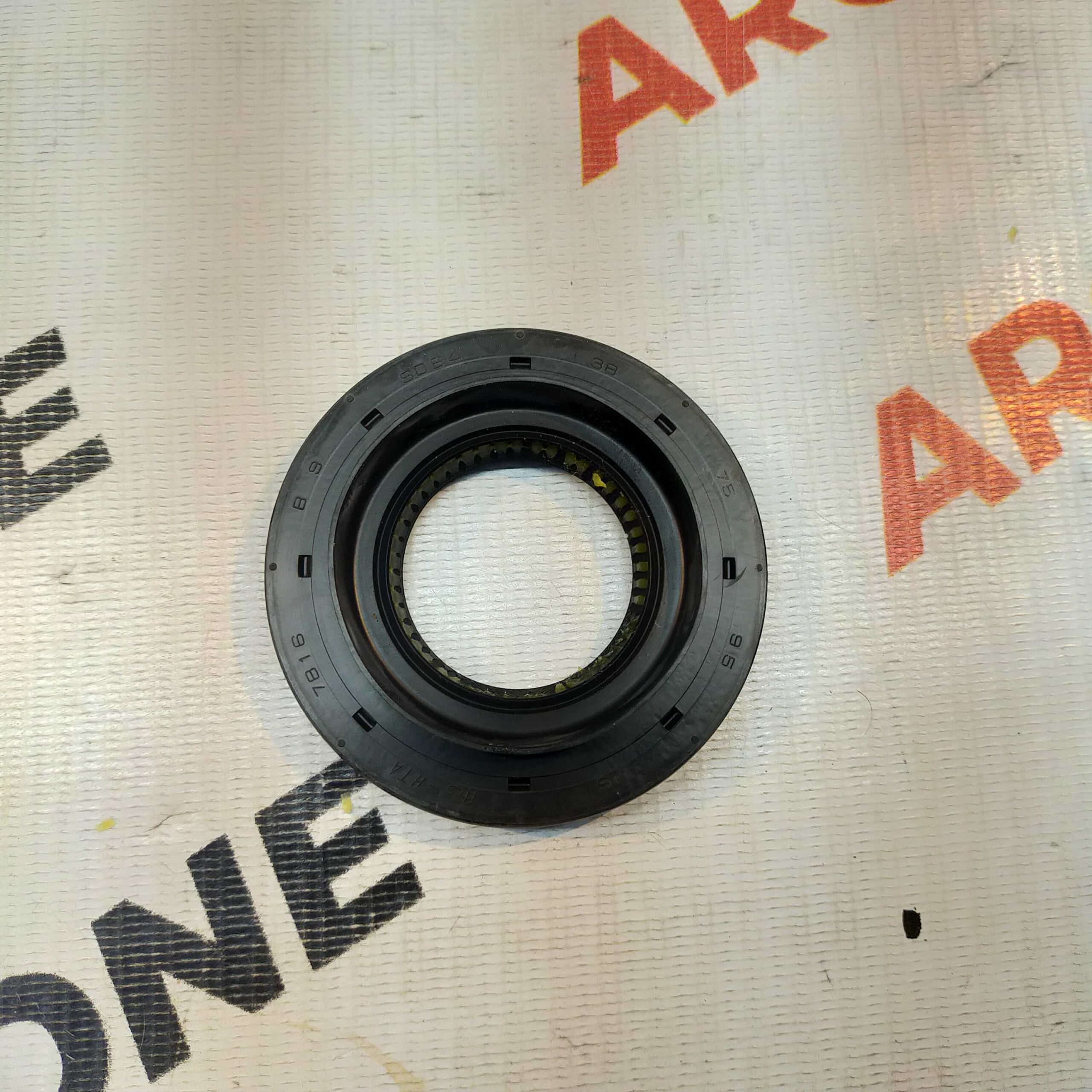 AXLE SEAL RIGHT SWIFT MARUTI DIESEL CAR 27431M74LA0