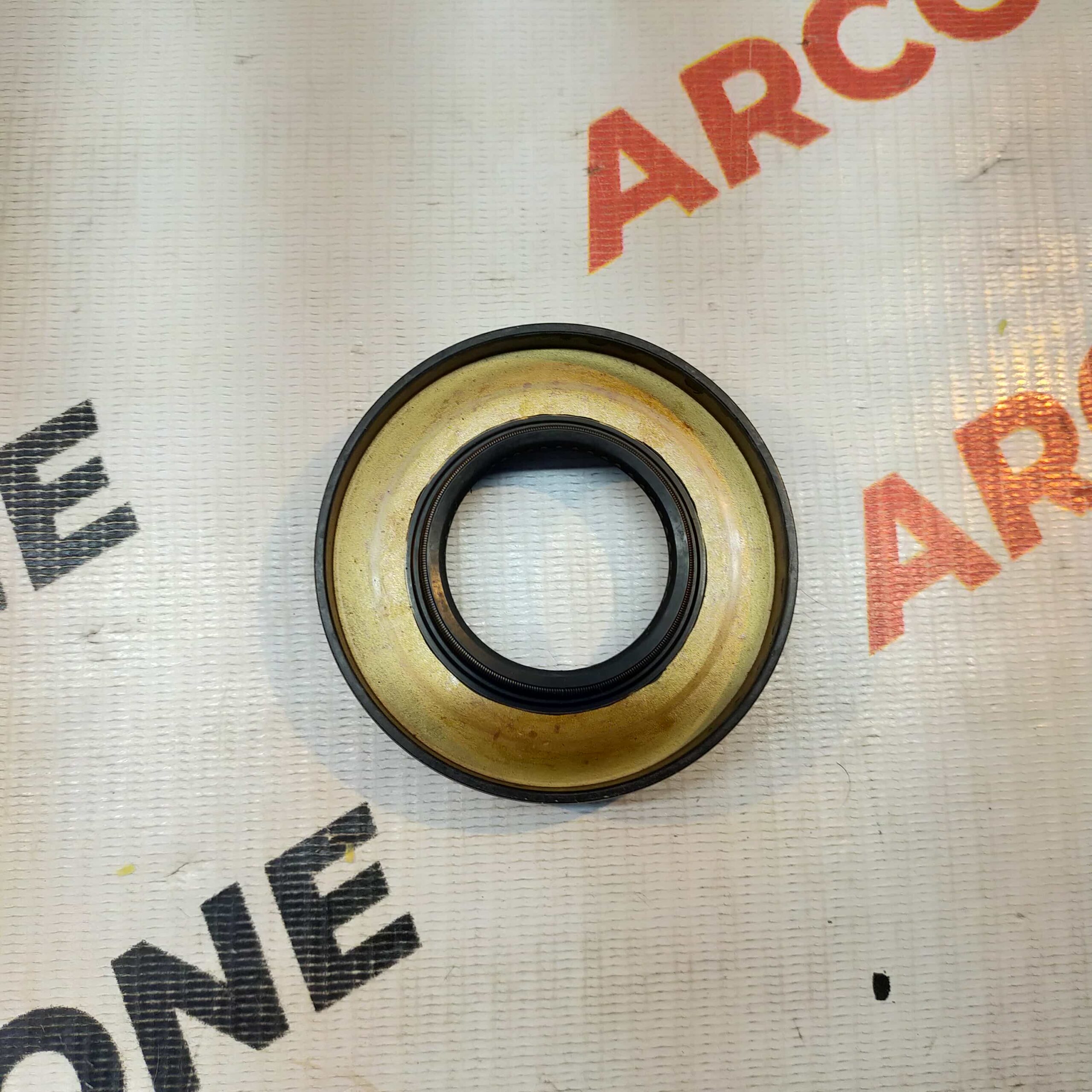 AXLE SEAL RIGHT SWIFT MARUTI DIESEL CAR 27431M74LA0