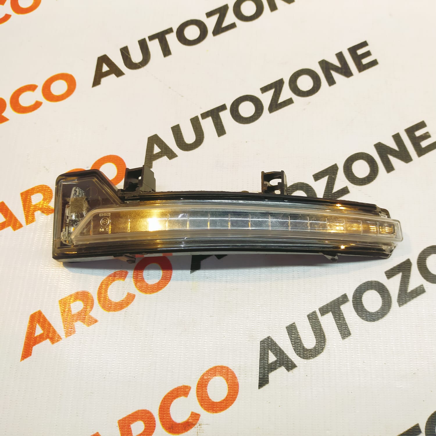 SIDE MIRROR INDICATOR HARRIER NEXON PUNCH NEW CURV RIGHT TATA 544681100145