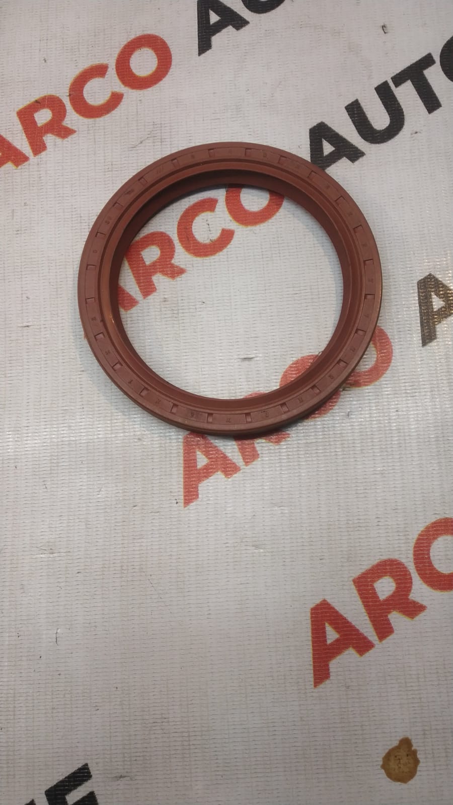 MAIN OIL SEAL SCORPIO