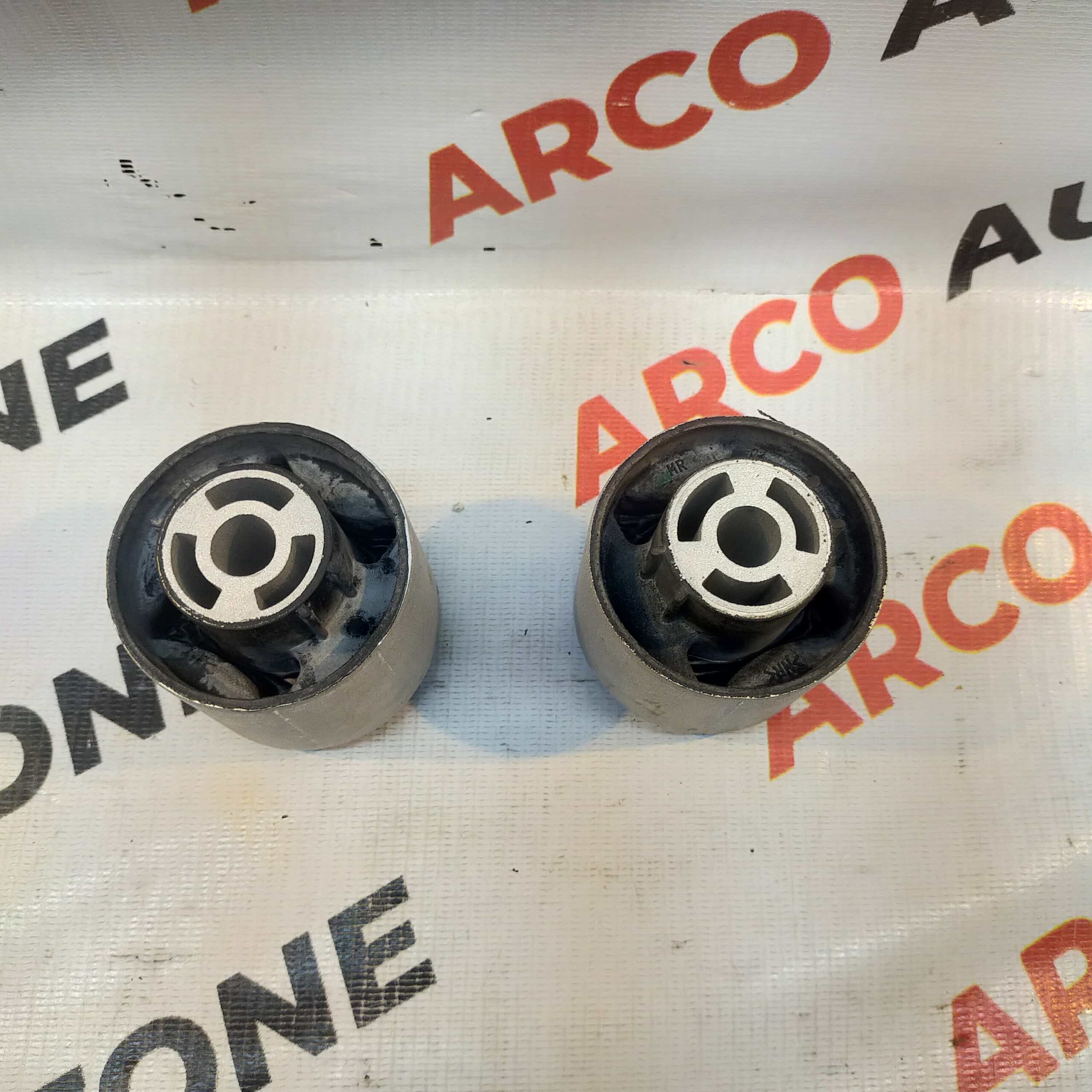 REAR DEAD AXEL BUSH LAURA Q3 JETTA OSSCA 1K0505541D