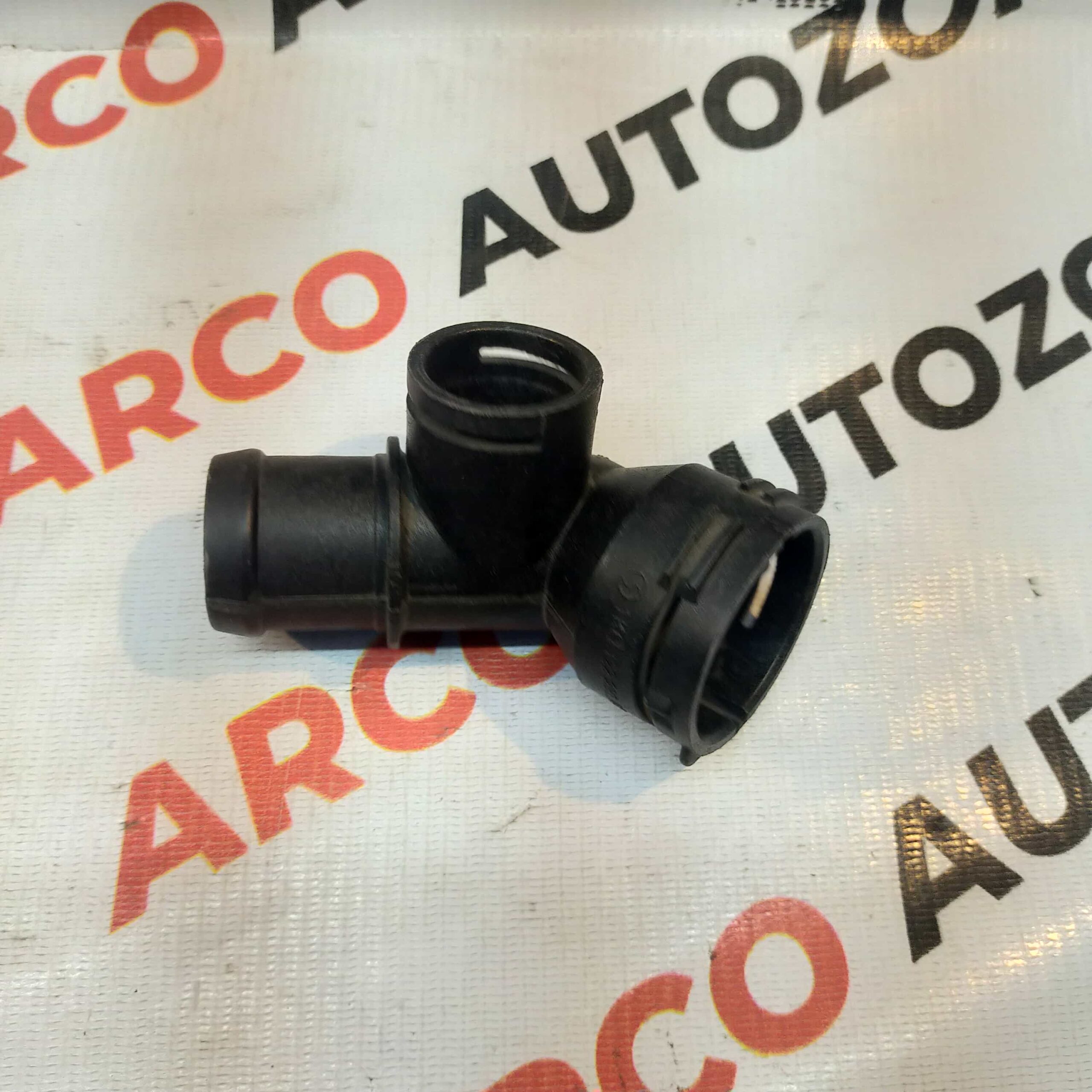 COOLENT ELBOW COUPLING SUPERB LAURA YETI VW 1K0122291AD