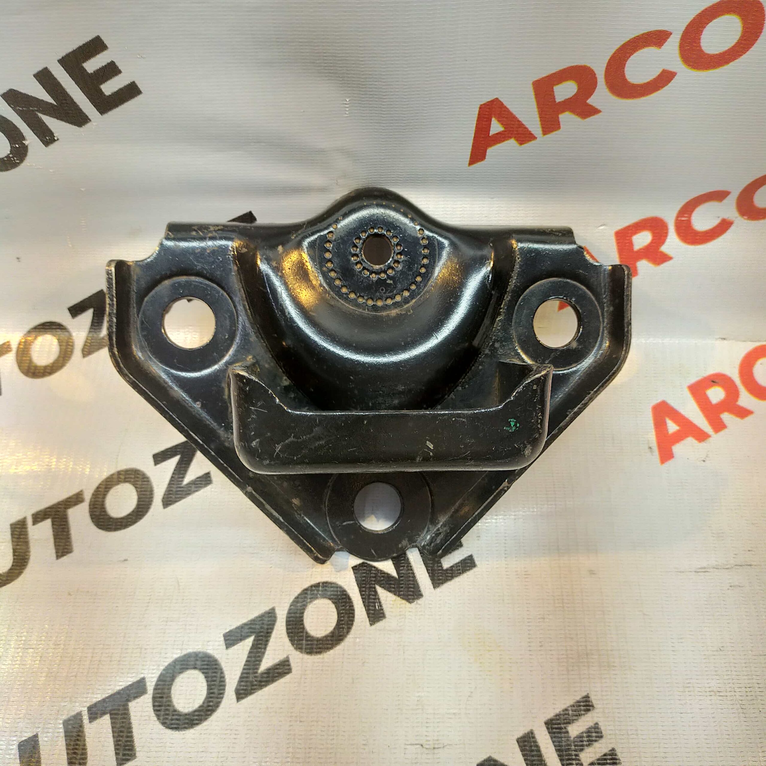 ENGINE MOUNTING RIGHT