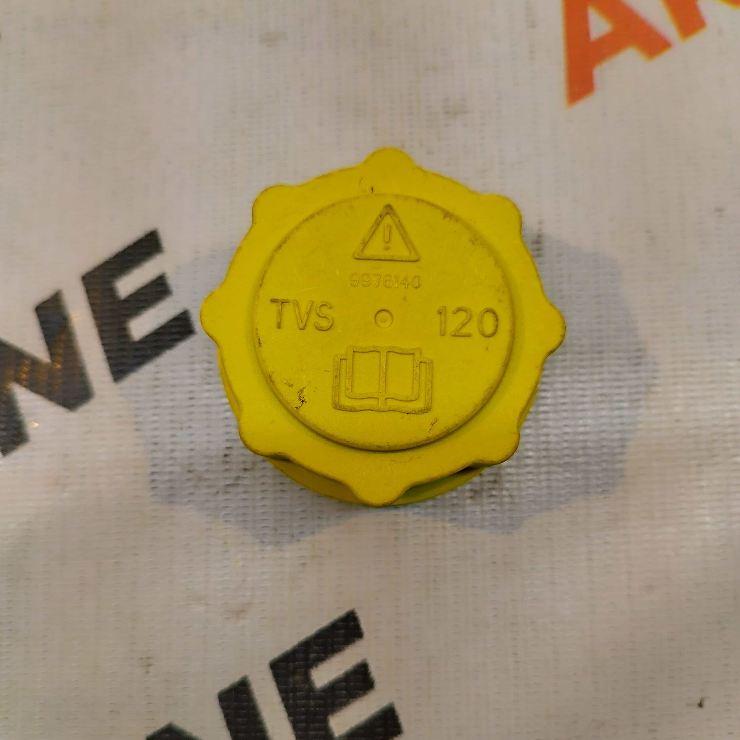 COOLENT BOTTLE CAP FIGO FIESTA DIESEL FORD XS6Z8100A