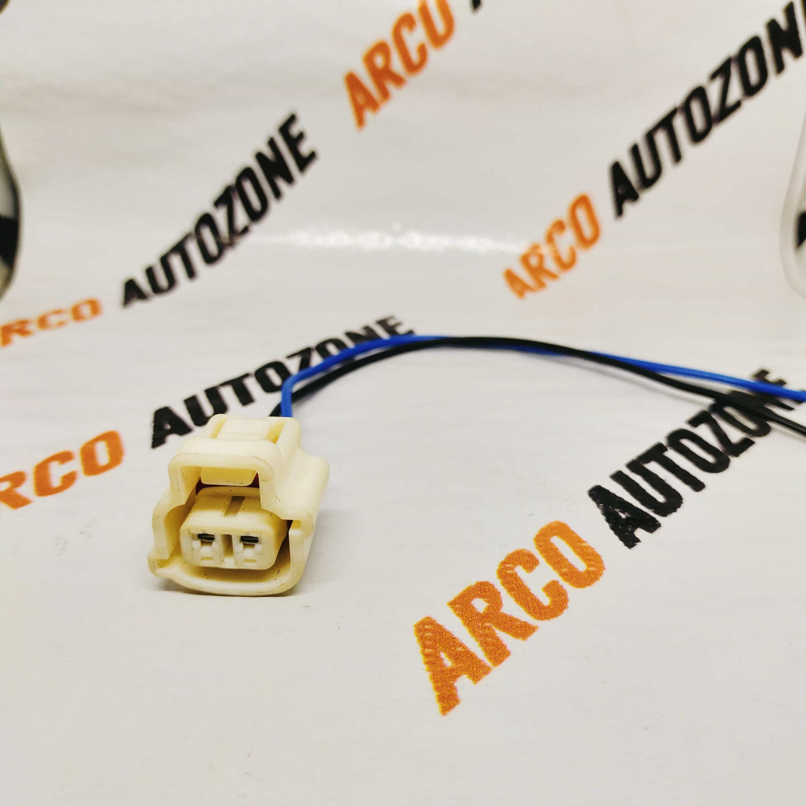 ELECTRONIC COMPONENTS WIRING HARNESS COUPLER FORTUNER 1 8 HYCROSS INDICATOR 2 PIN
