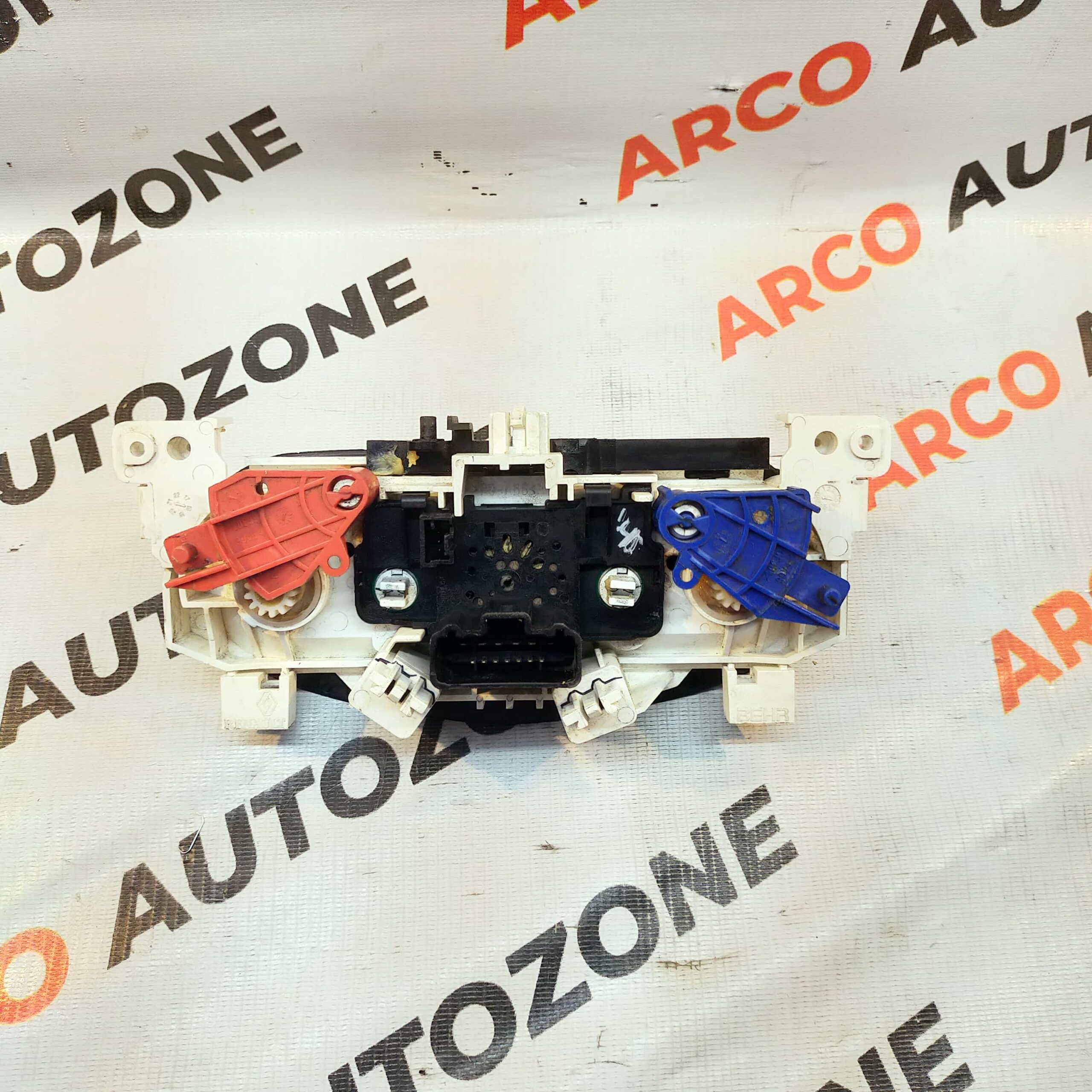 AC PANNEL DUSTER MANUAL WITH REAR AC BUTTON