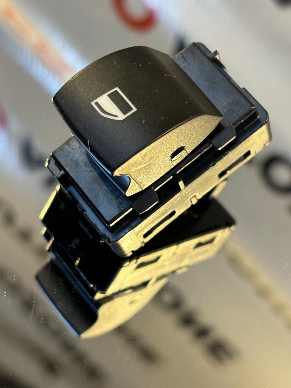 POWER WINDOW SWITCH SINGLE BMW E90 61316945874