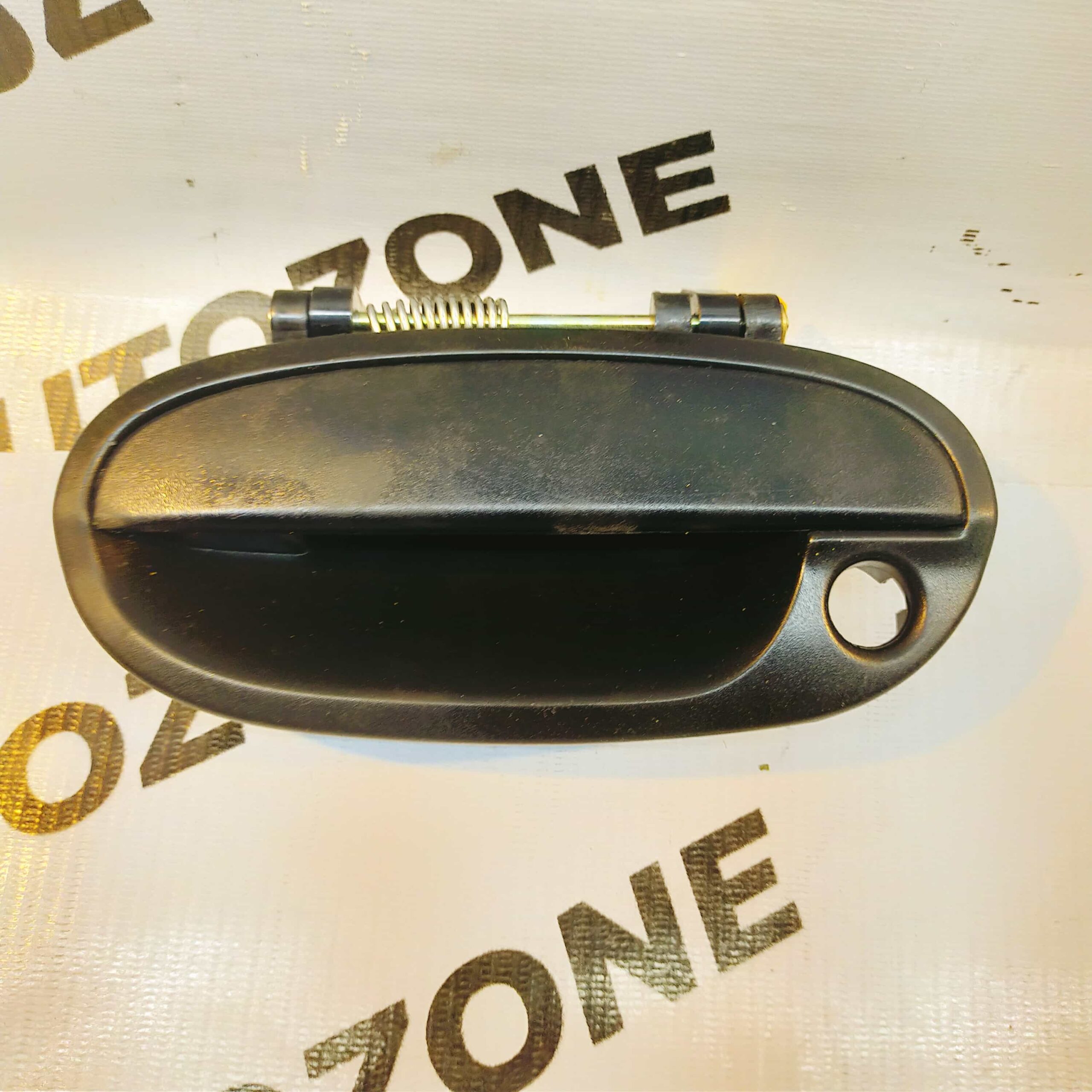 OUTER HANDLE SPARK FRONT LEFT