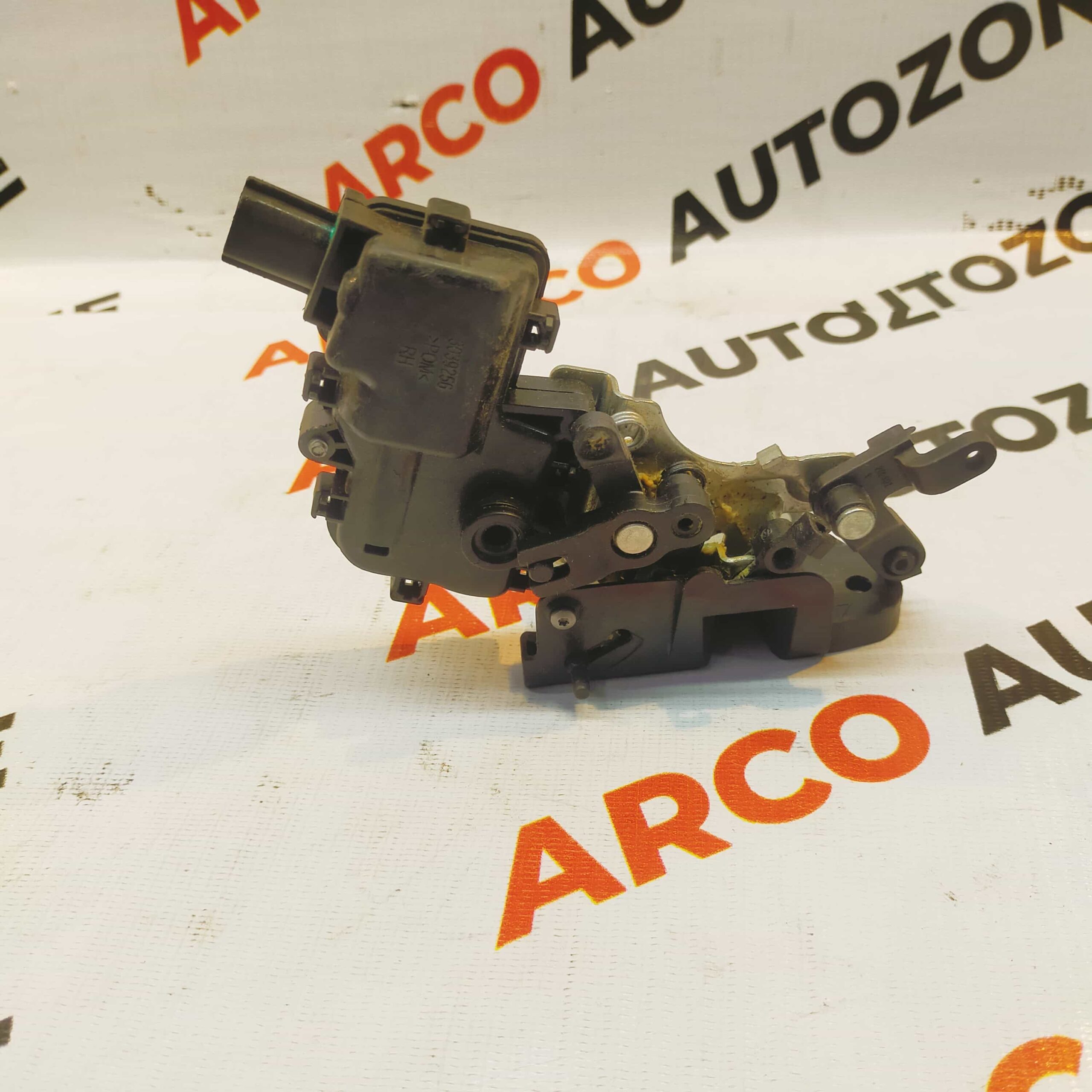 DOOR LATCH KWID REAR RIGHT RENAULT 825029193R