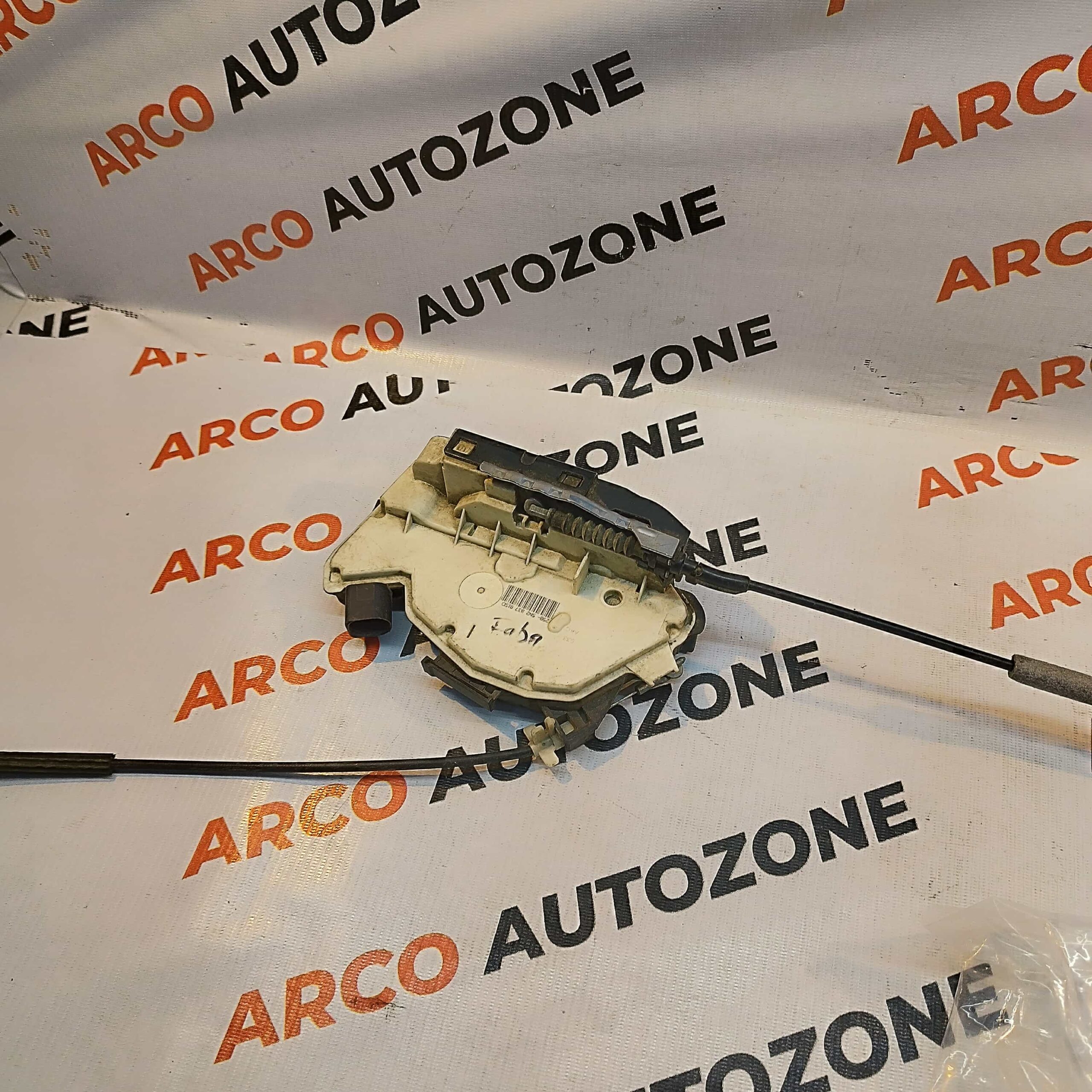 DOOR LATCH FABIA FRONT LEFT SKODA 5N2837015D