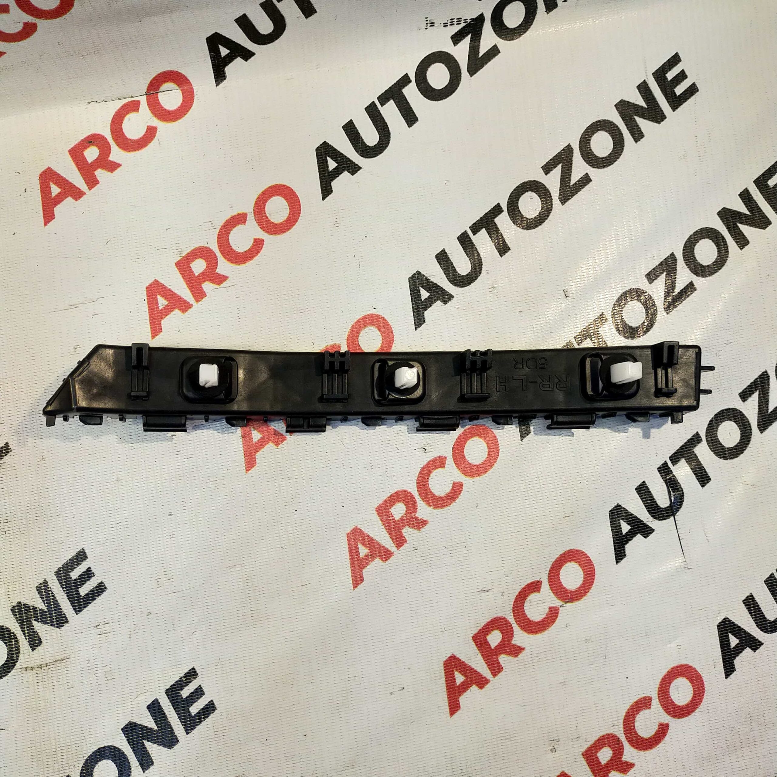 REAR BUMPER BRACKET NIOS LEFT HYU 86651K6000