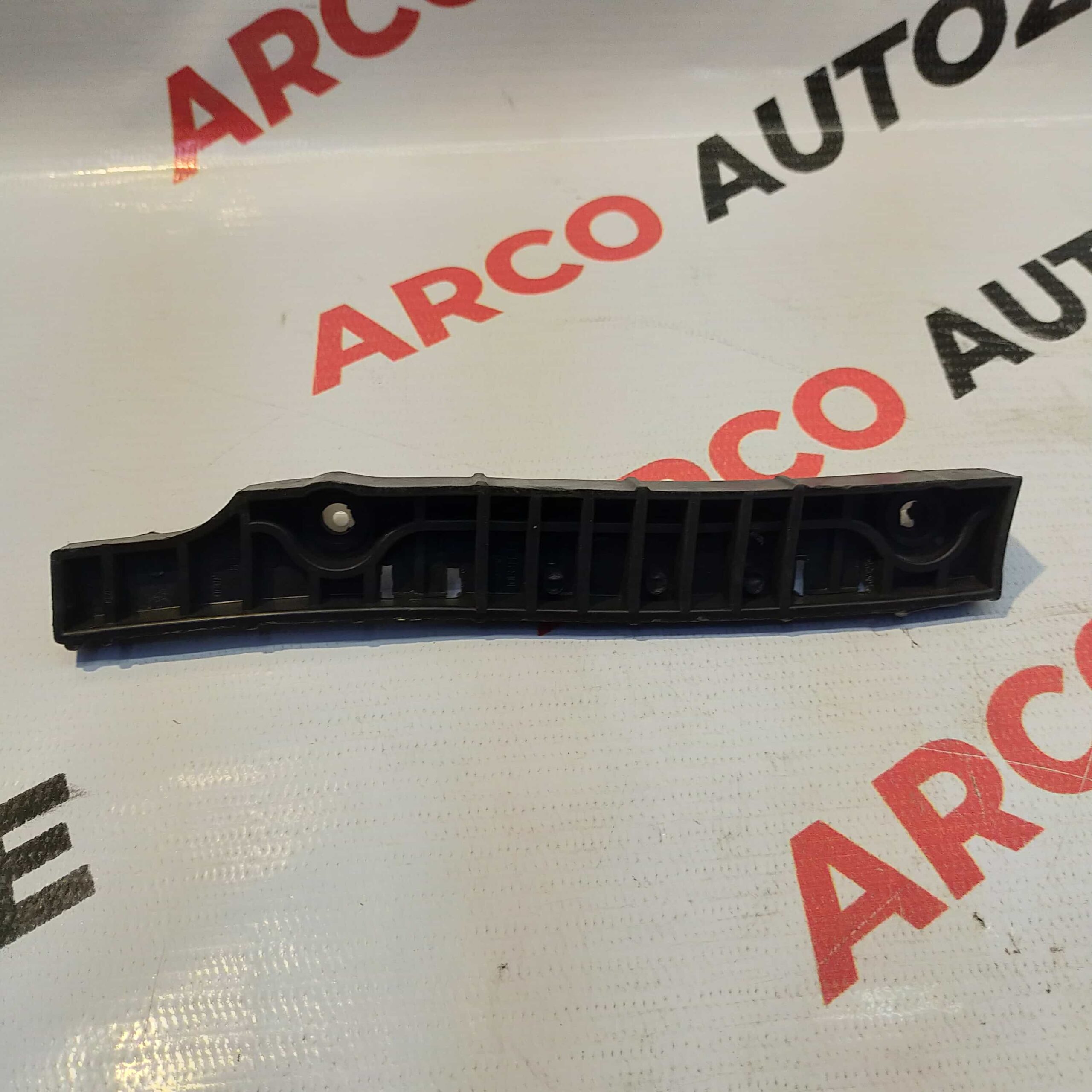 FRONT BUMPER BRACKET I20 T1 RIGHT HYU 865141J000