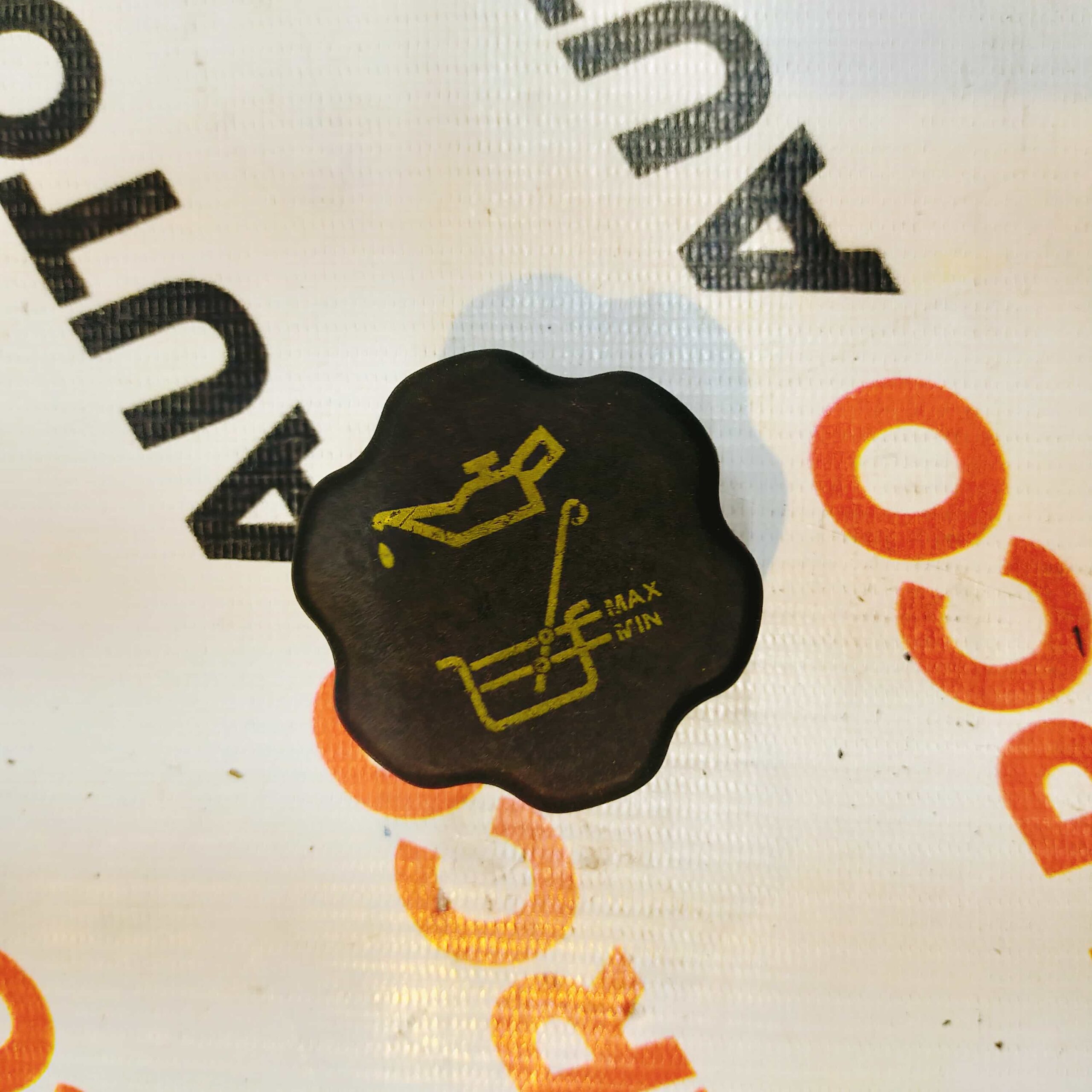 ENGINE OIL CAP IKON EON IND 2651026620