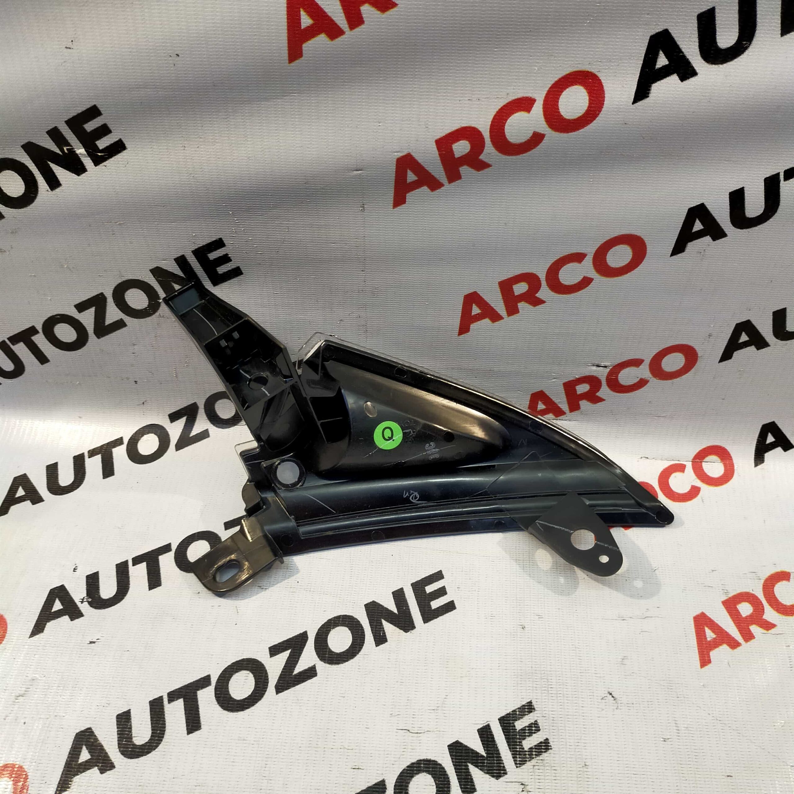 LIGHTING HEAD LIGHT CORNER ETIOS CROSS LEFT TOYOTA 521030D020