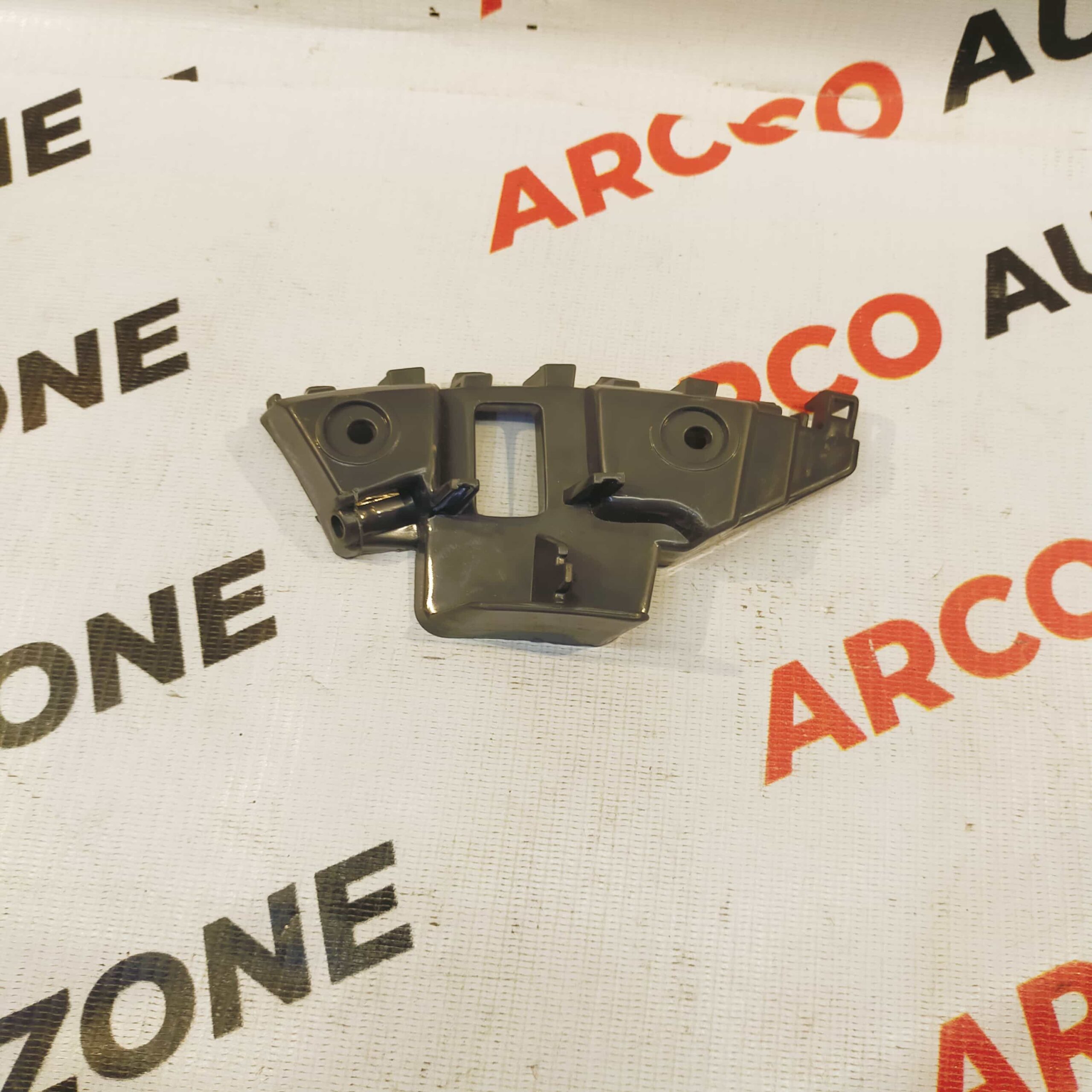 FRONT BUMPER BRACKET JETTA T2 LEFT SMALL VW 5C6807183