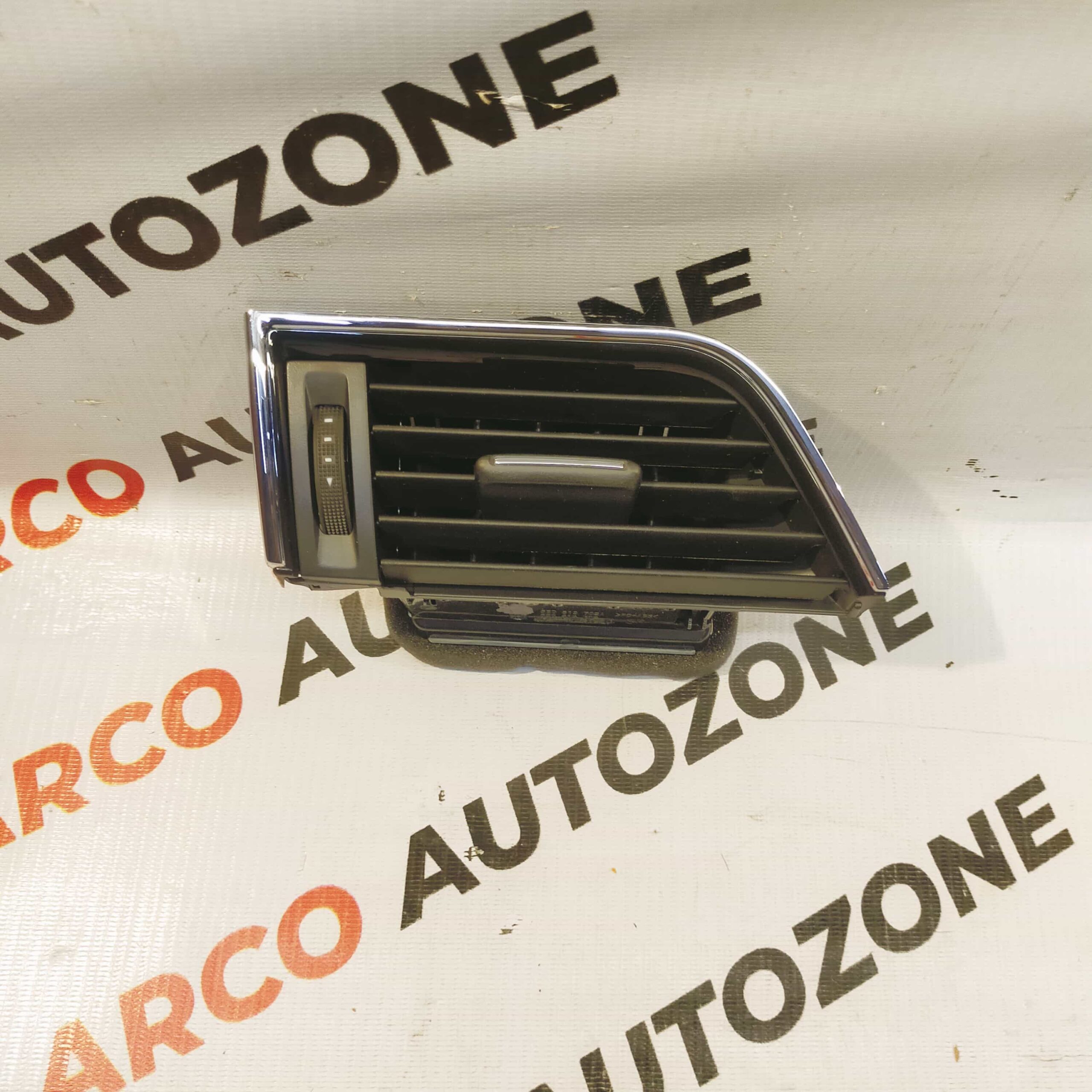 AC VENT RIGHT OCTAVIA 13 5E3 IMP 5E0819702