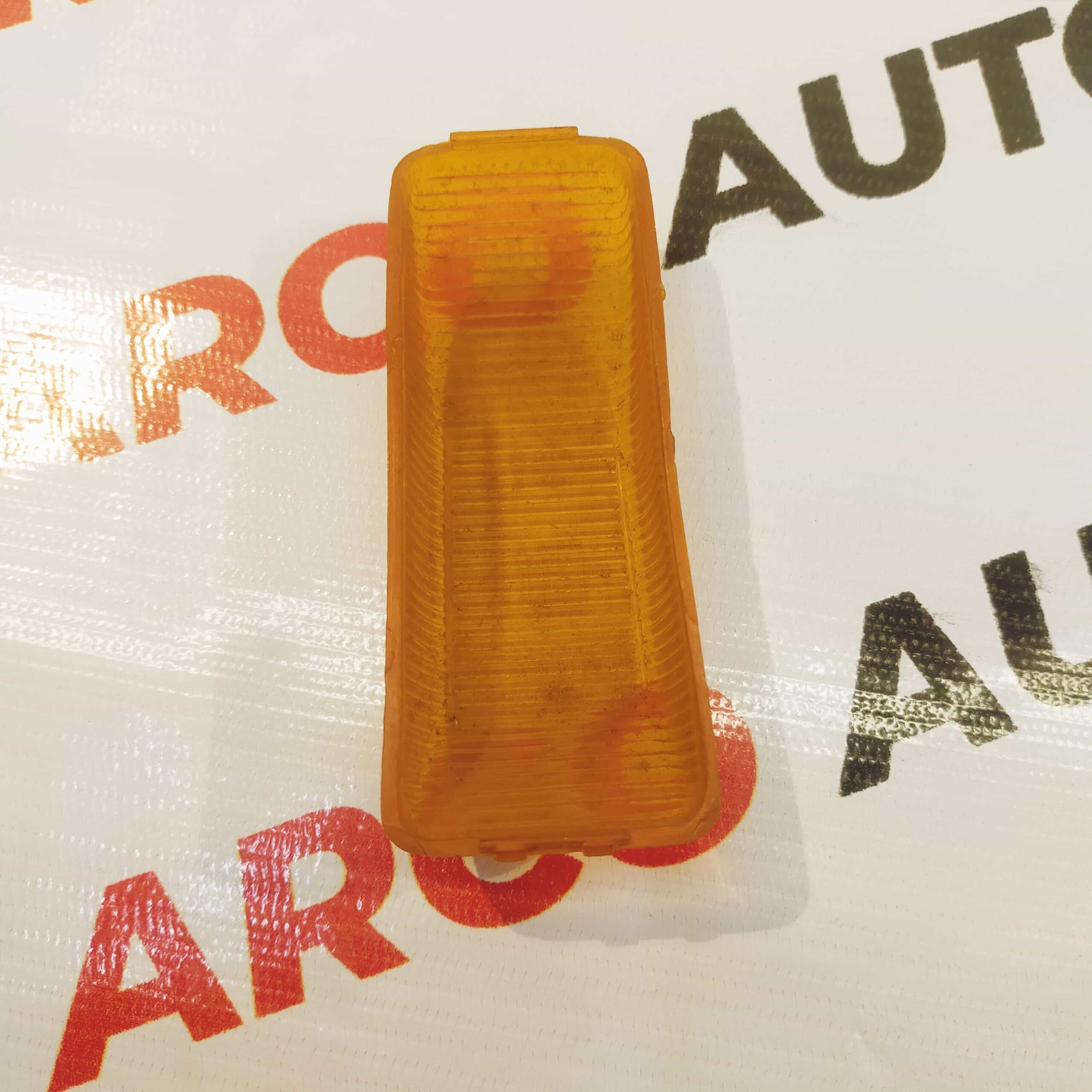 FENDER INDICATOR GLASS CAR T1