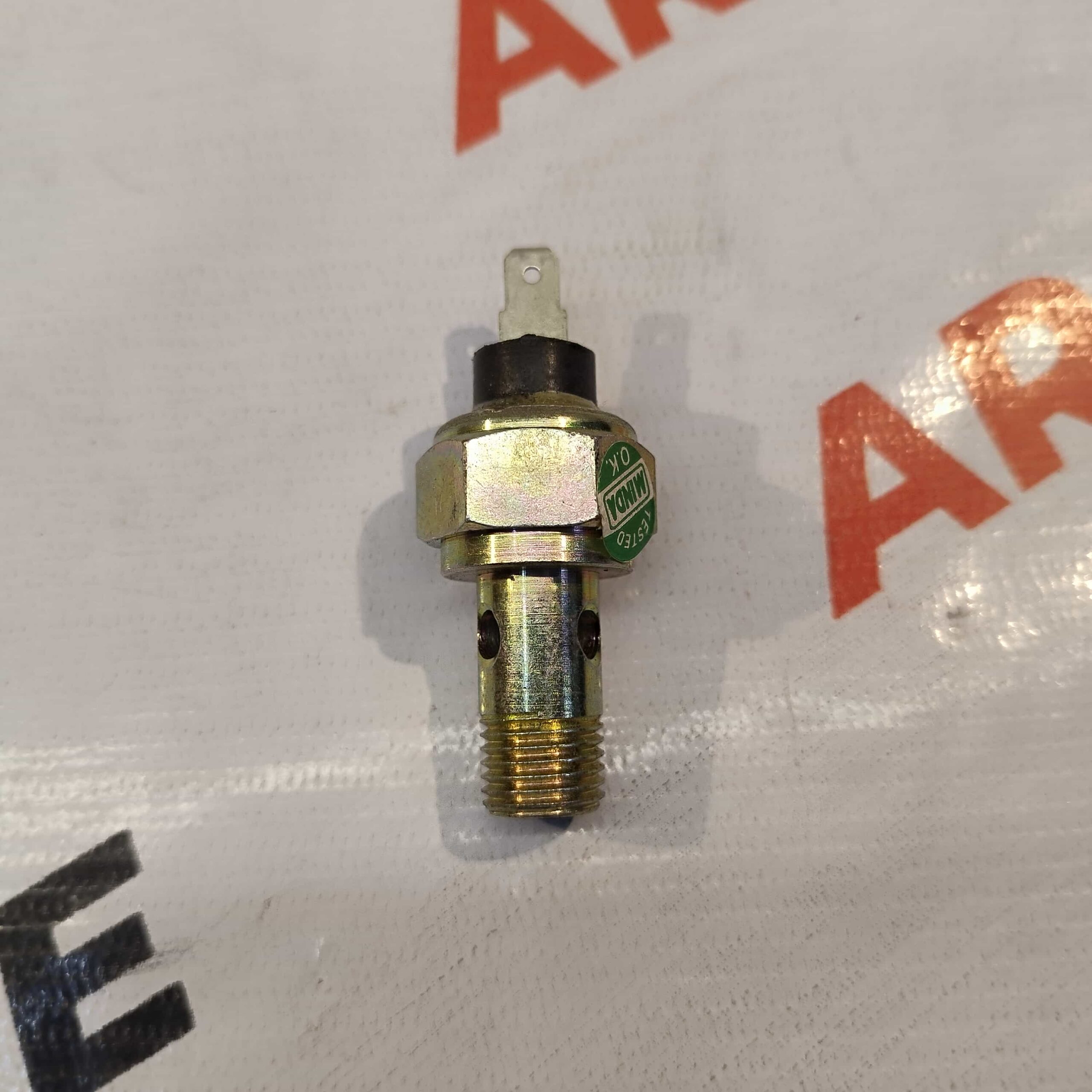 OIL PRESSURE SWITCH