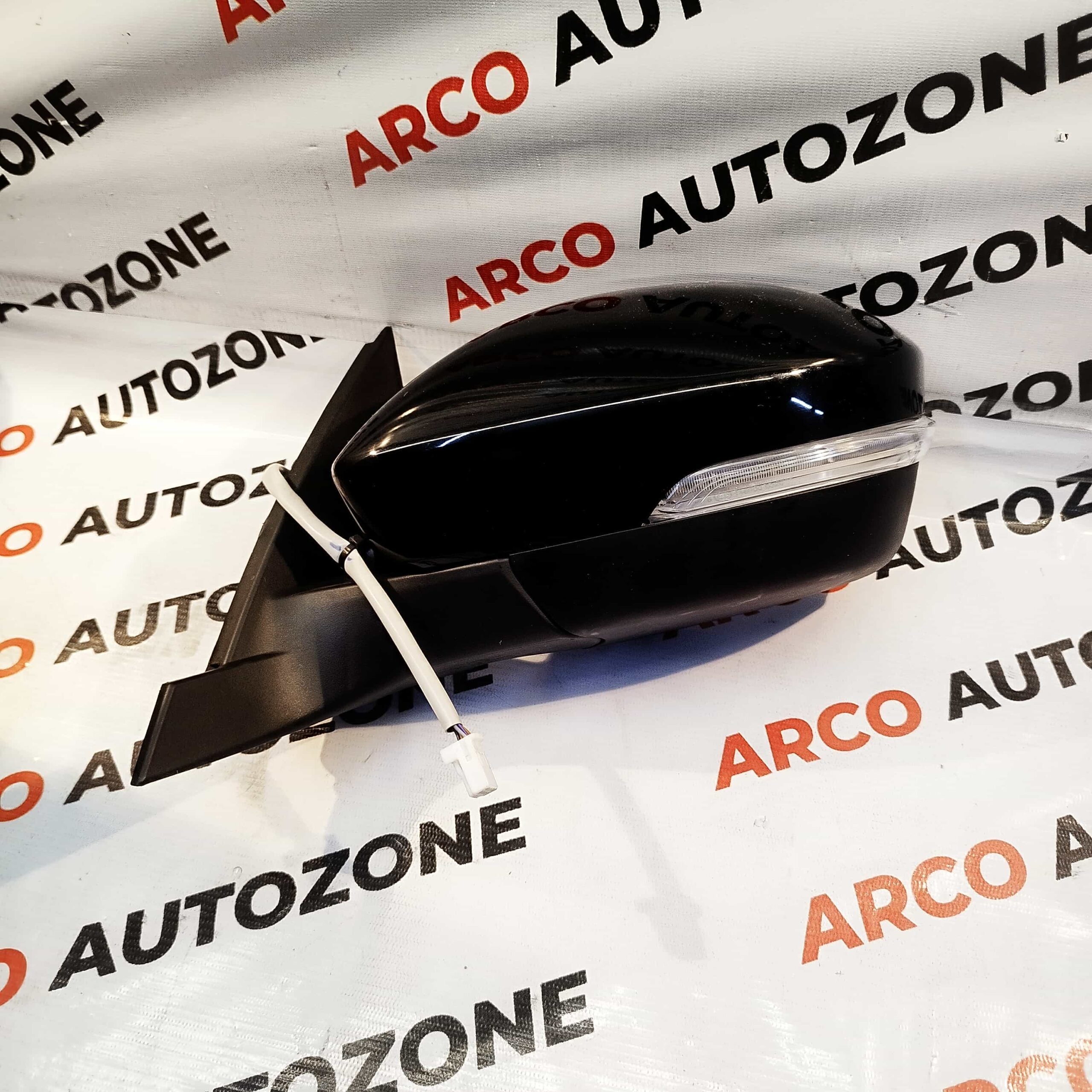 SIDE MIRROR PUNCH LEFT 7 WIRE TATA 544581100105