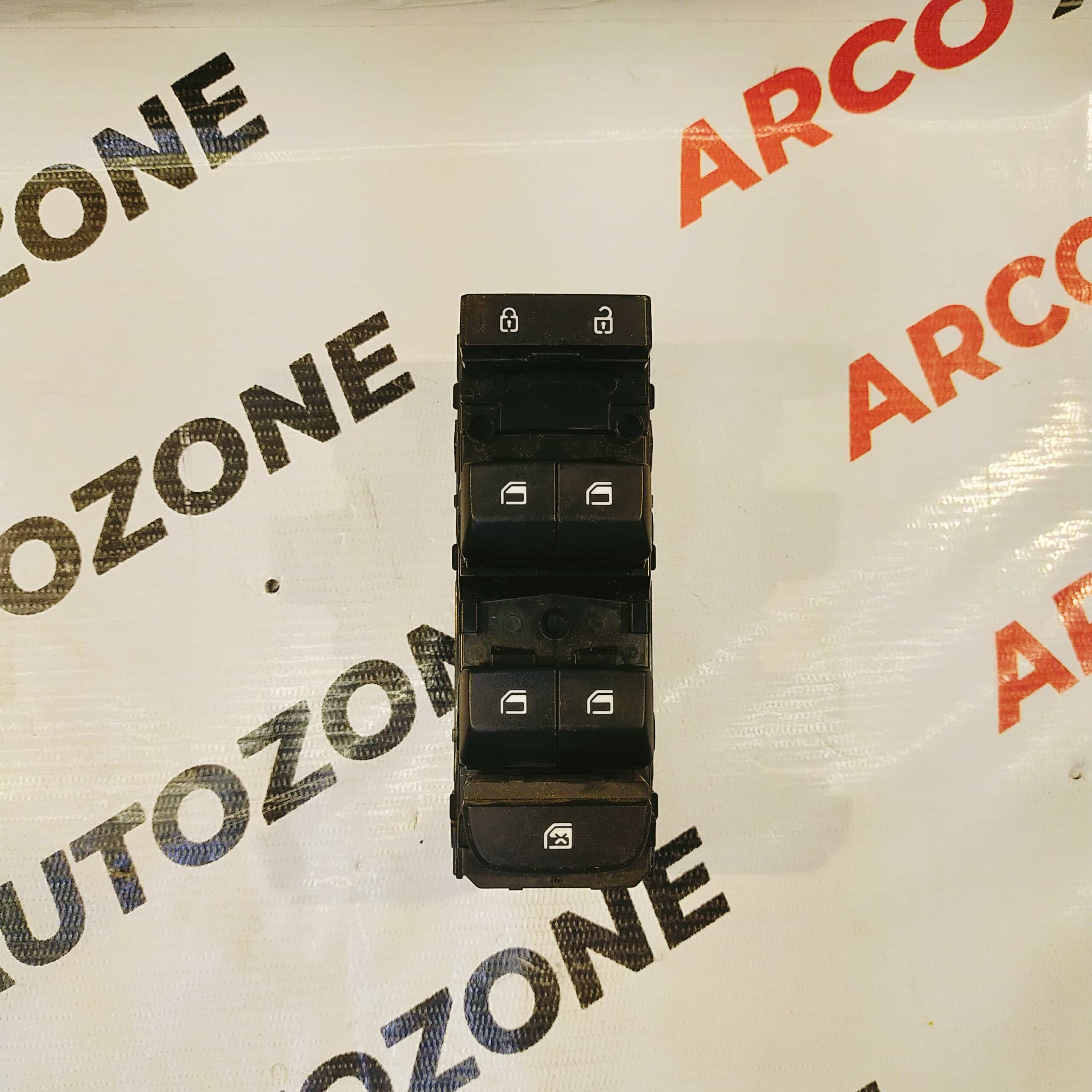POWER WINDOW SWITCH MAIN SELTOS CARENS NON AUTO KIA 93571DY000