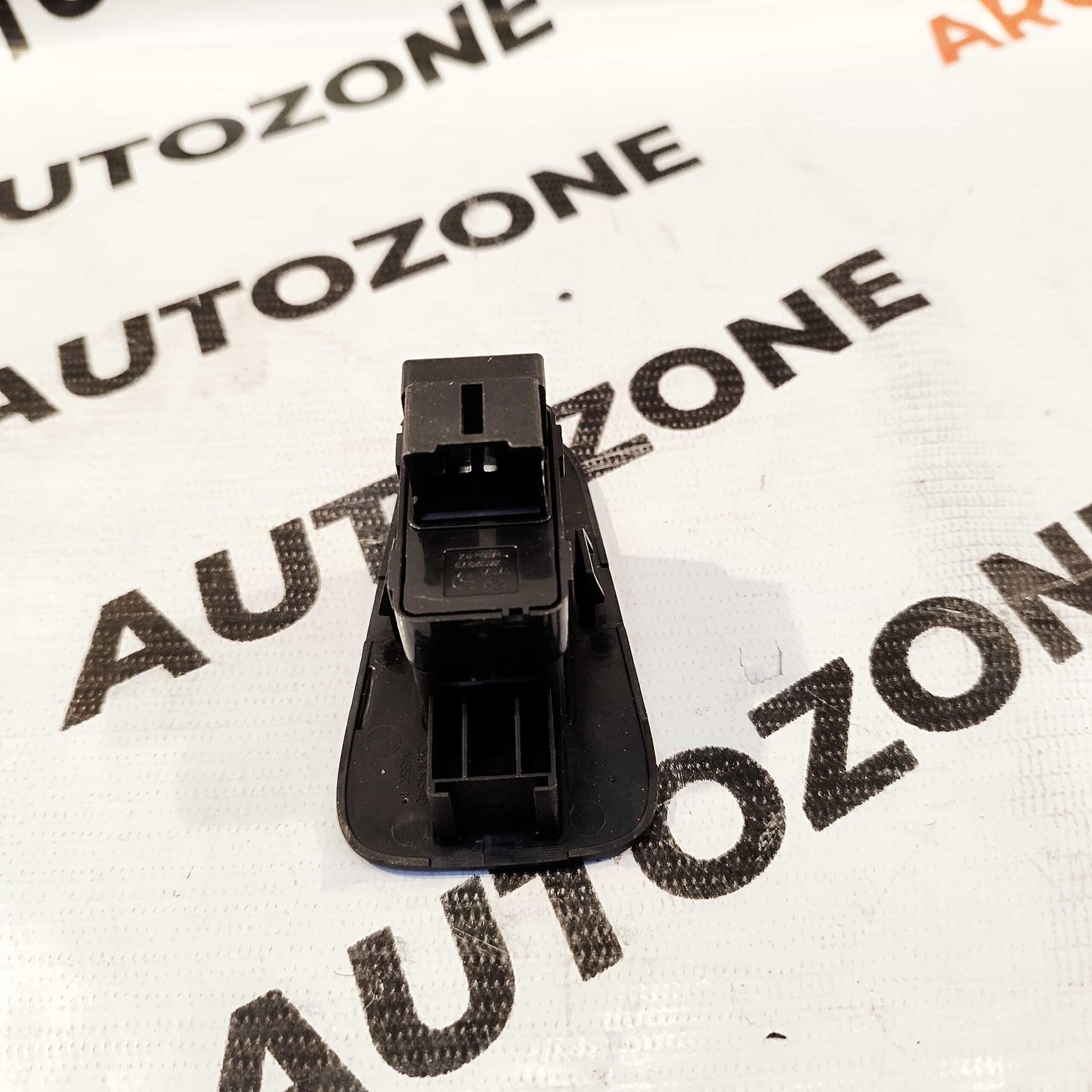 POWER WINDOW SWITCH SINGLE VISTA MANZA REAR LEFT RIGHT BLACK TATA 299104540