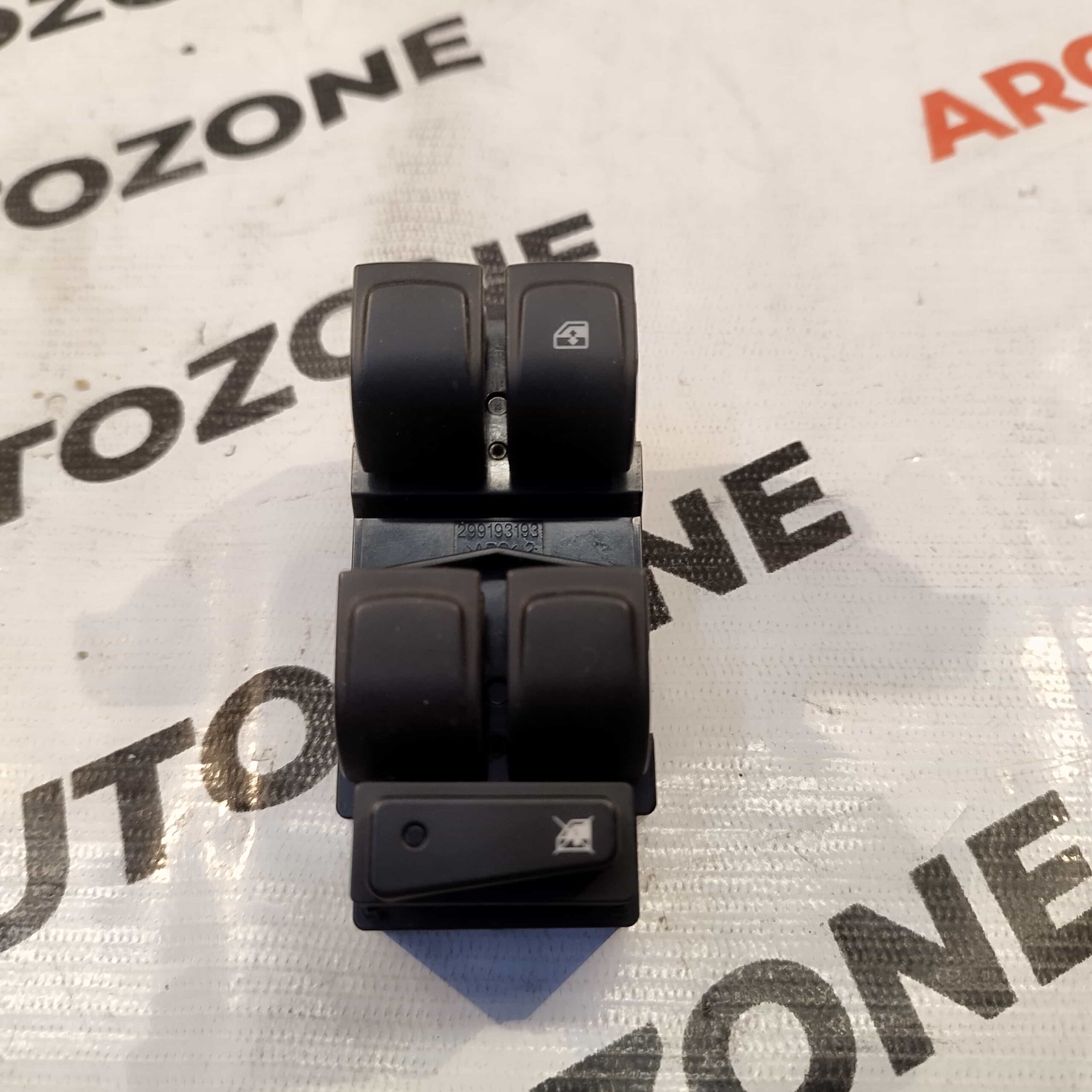 POWER WINDOW SWITCH MAIN PUNCH ALTROZ TATA 299104565