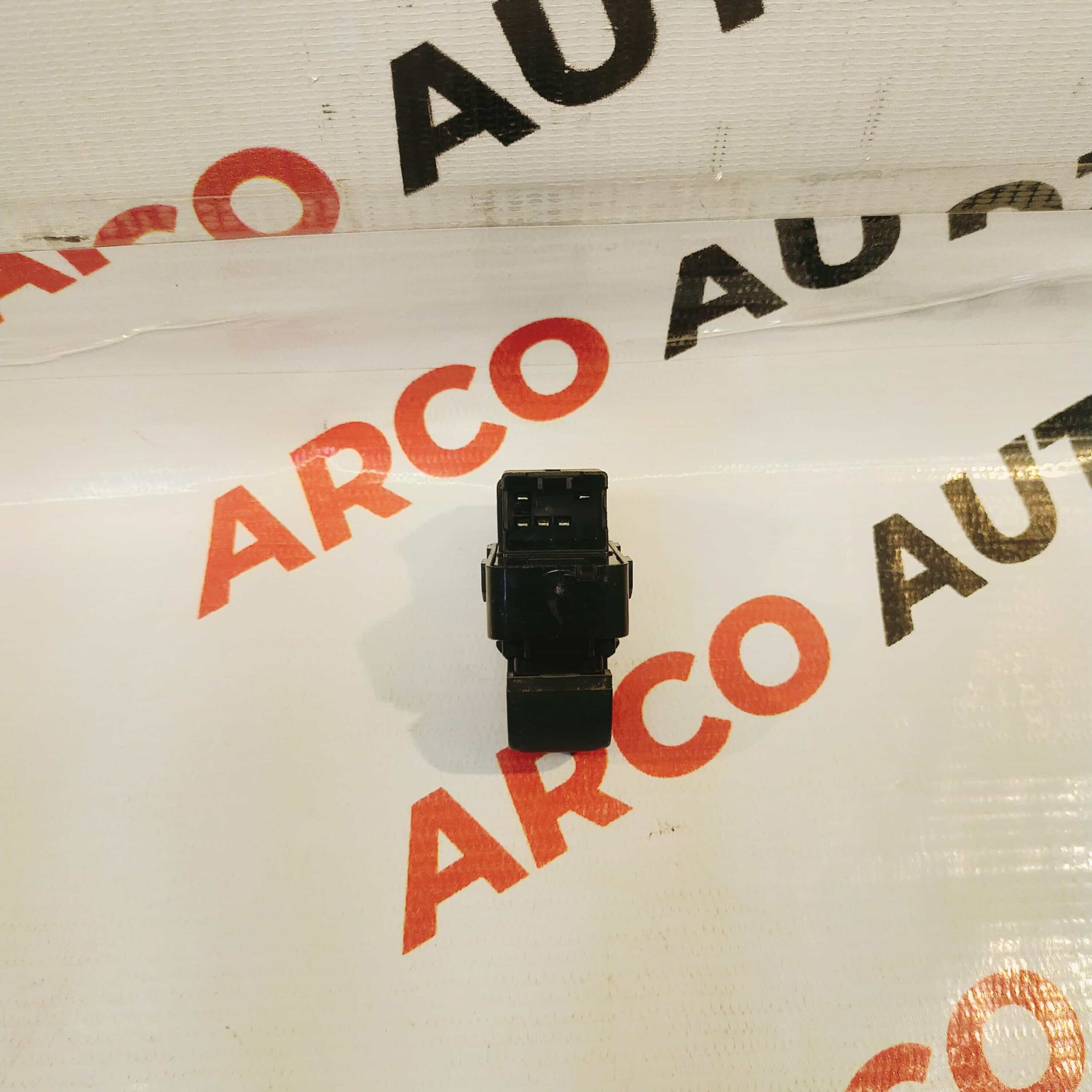 POWER WINDOW SWITCH SINGLE ZEST BOLT TIGOR TIAGO NEXON PUCH ALTROZ TATA 299104575