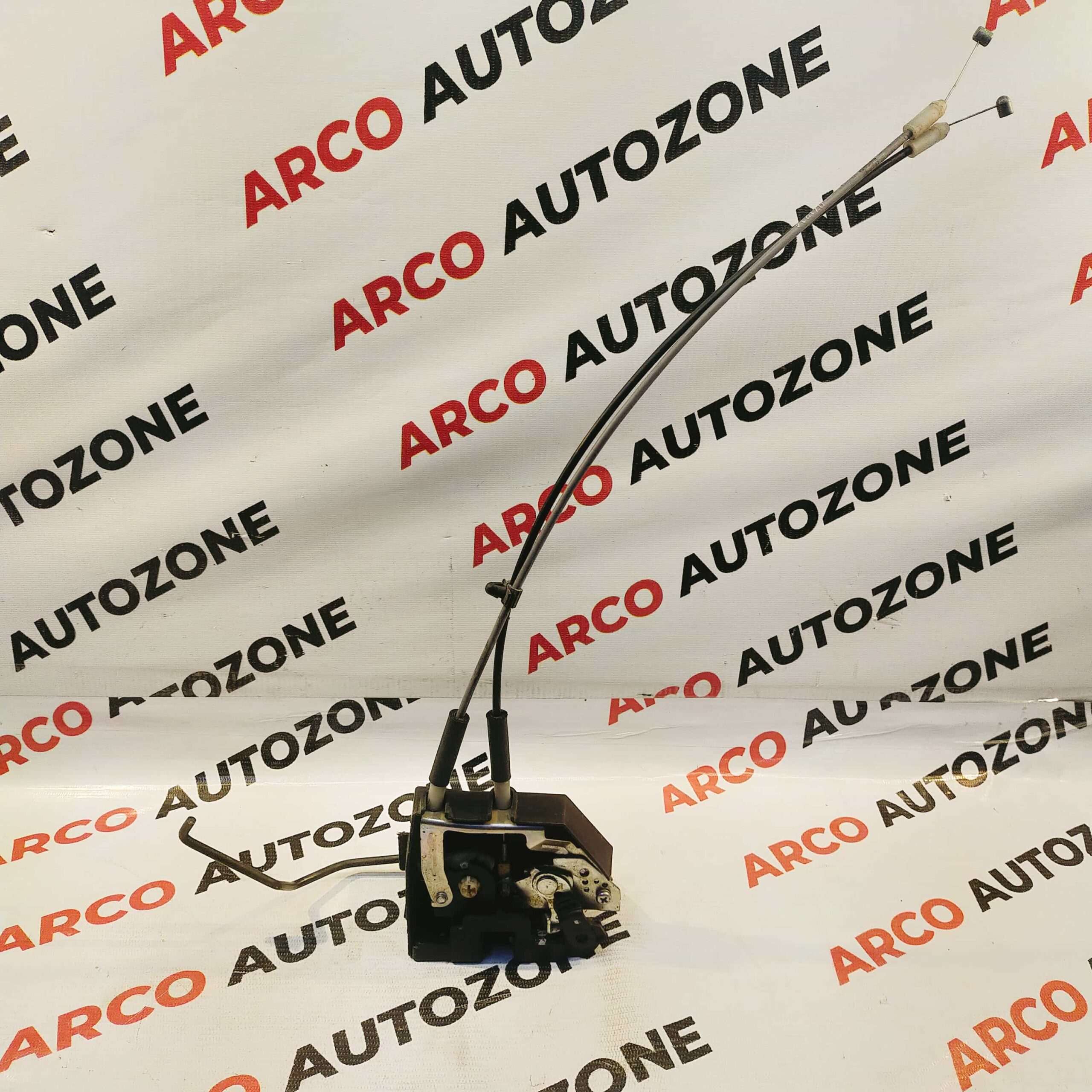 DOOR LATCH VERNA T1 REAR LEFT HYU