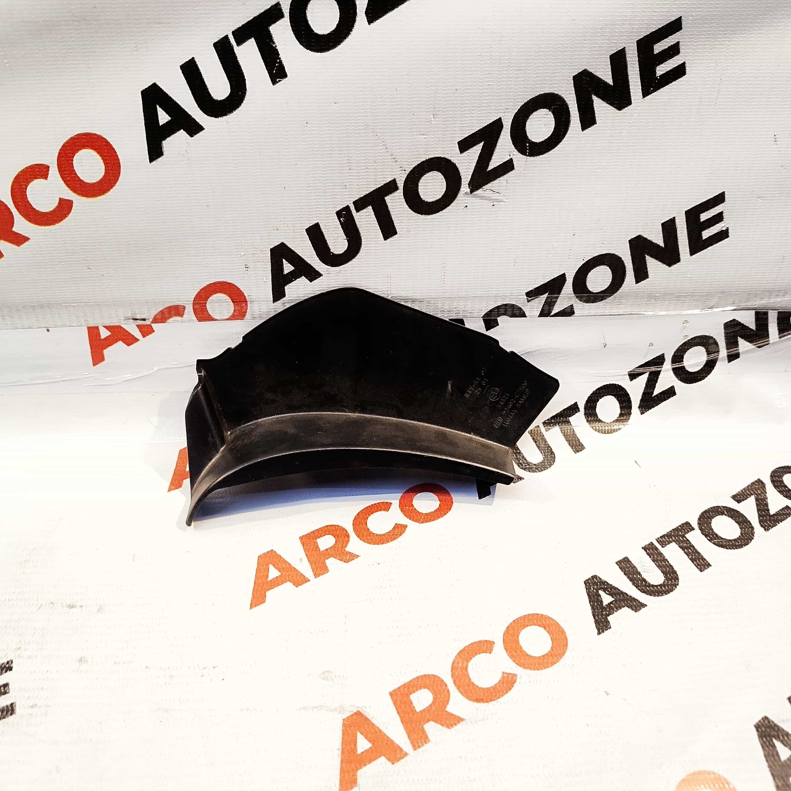 TAIL LIGHT CAP ELITE T2 RIGHT HYU 92402C7500