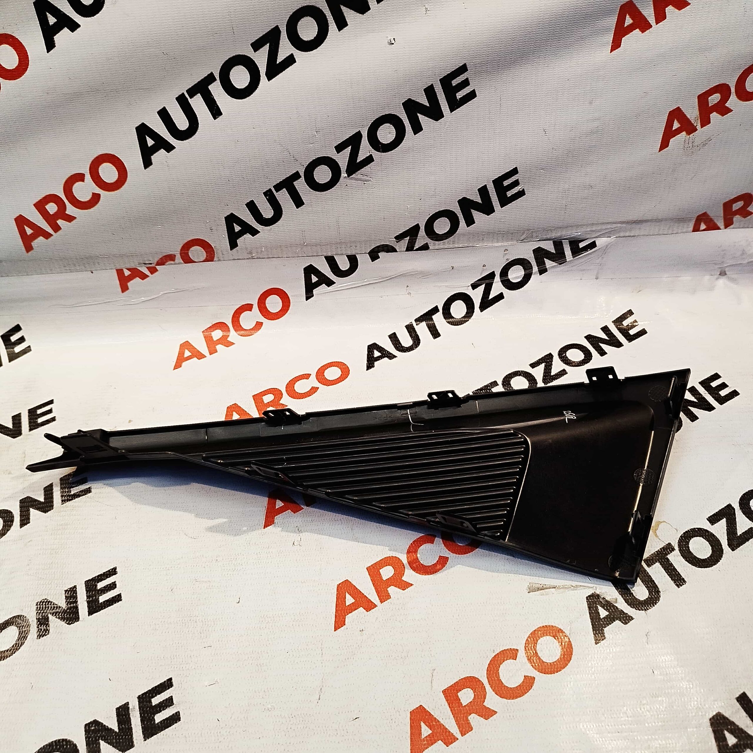 FOG LAMP COVER RIGHT ERTIGA 18 LOWER MGP 71752M73R005PK