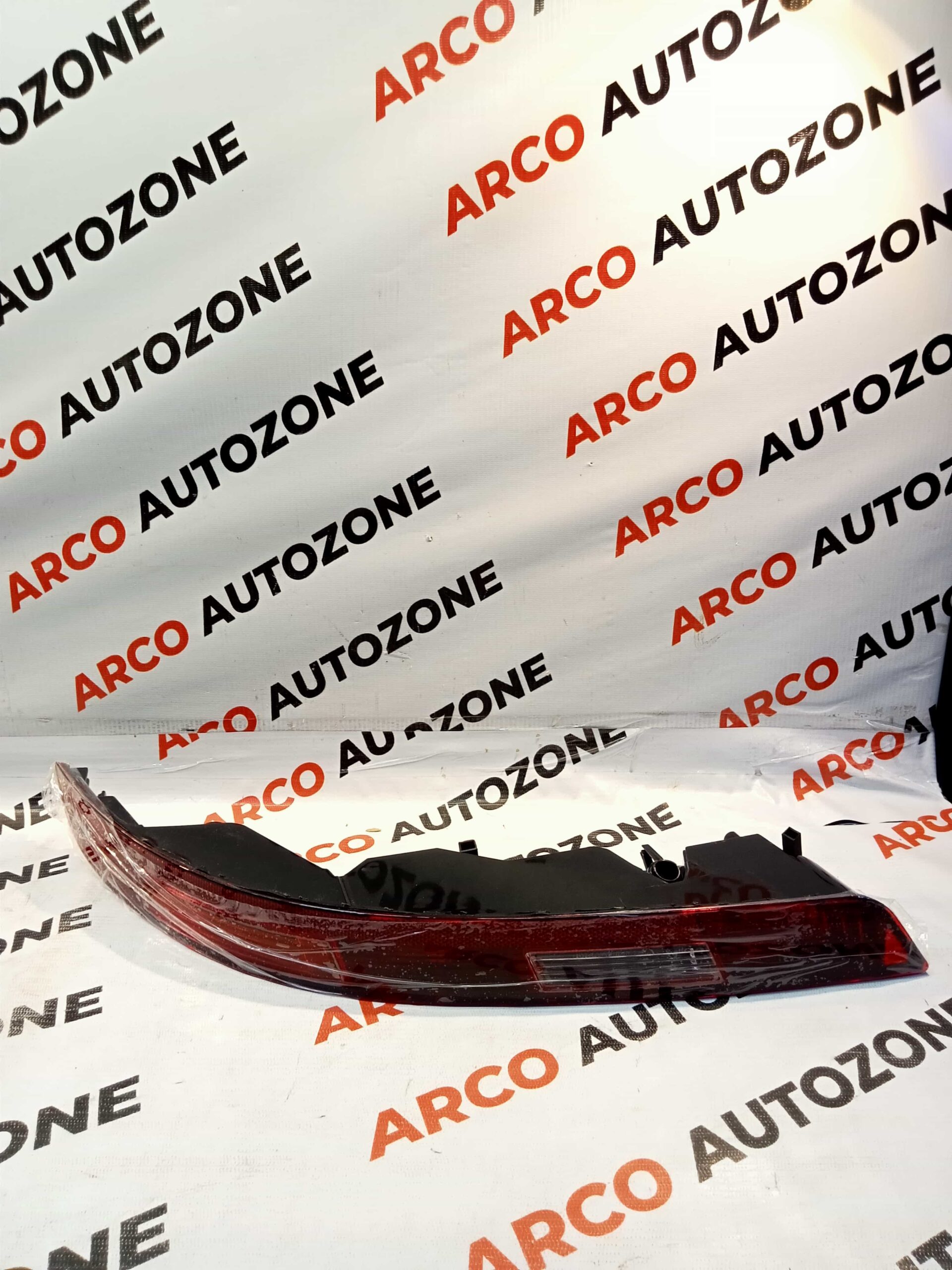 REAR BUMPER REFLECTOR Q3 T2 RIGHT IMP 8UD9450956B